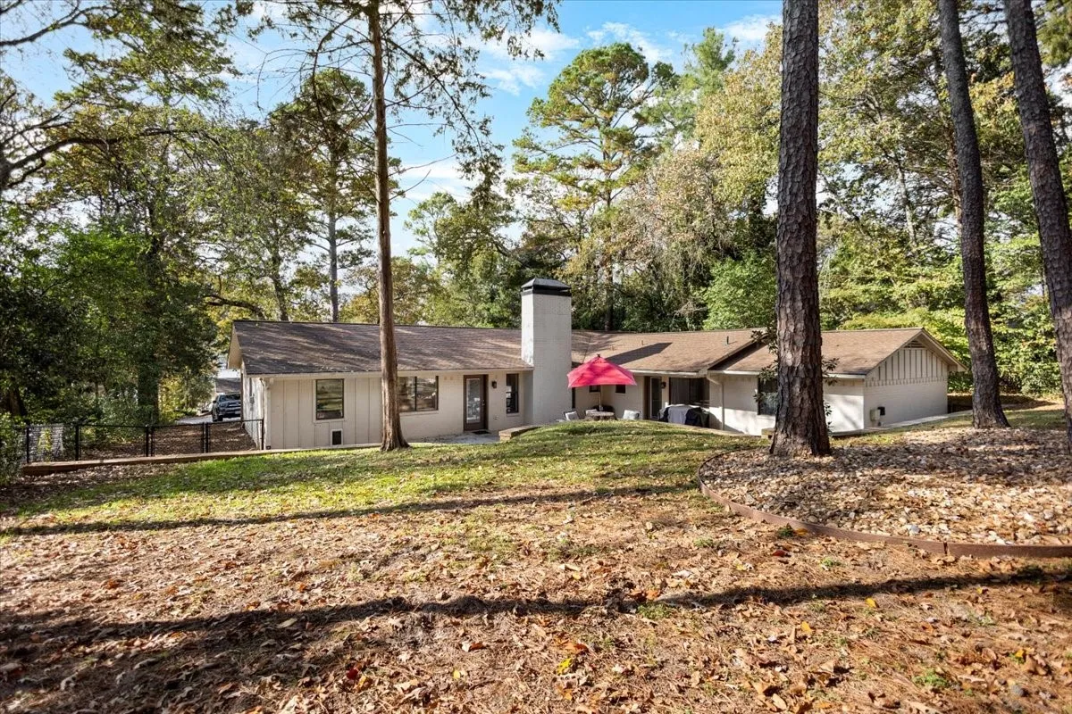 Single Family Residence For Sale in Smith County , 441 Hideaway Lane Central, Hideaway, Texas 75771, 4 Bedroom, 3 Bathroom, 1 Garage spaces, 2,050 Sqft, built in 1978, mls#21322633, Real Estate Agent in Hideaway, Homes For Sale in Smith county, Homes For Sale in Hideaway, Realtor in Hideaway Texas, Real Estate Brokerage Independent Realty Texas, Luminita Cordes Realtor