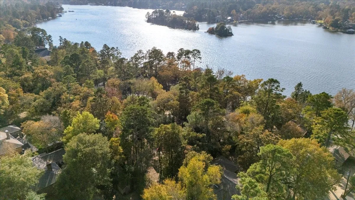 Single Family Residence For Sale in Smith County , 441 Hideaway Lane Central, Hideaway, Texas 75771, 4 Bedroom, 3 Bathroom, 1 Garage spaces, 2,050 Sqft, built in 1978, mls#21322633, Real Estate Agent in Hideaway, Homes For Sale in Smith county, Homes For Sale in Hideaway, Realtor in Hideaway Texas, Real Estate Brokerage Independent Realty Texas, Luminita Cordes Realtor