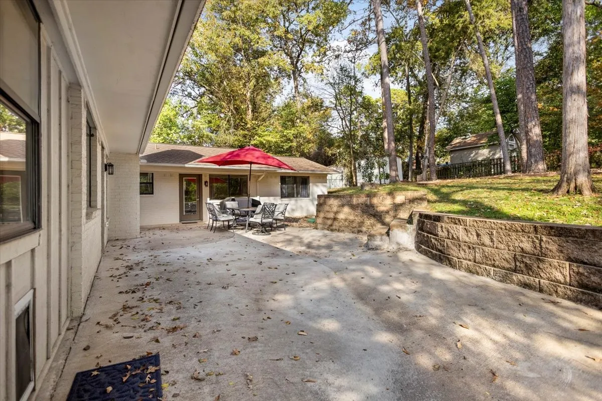 Single Family Residence For Sale in Smith County , 441 Hideaway Lane Central, Hideaway, Texas 75771, 4 Bedroom, 3 Bathroom, 1 Garage spaces, 2,050 Sqft, built in 1978, mls#21322633, Real Estate Agent in Hideaway, Homes For Sale in Smith county, Homes For Sale in Hideaway, Realtor in Hideaway Texas, Real Estate Brokerage Independent Realty Texas, Luminita Cordes Realtor