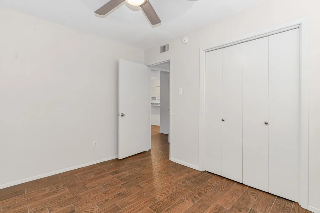 Apartment For Rent in Tarrant County , 4538 Byers Avenue 10, Fort Worth, Texas 76107, 2 Bedrooms, 1 Bathroom, Garage spaces, 750 Sqft, built in 1956, Price $1,350, mls#21319314, Real Estate Agent in Fort Worth, Homes For Rent in Tarrant county, Homes For Rent in Fort Worth, Realtor in Fort Worth Texas, Real Estate Brokerage Independent Realty Texas, Luminita Cordes Realtor