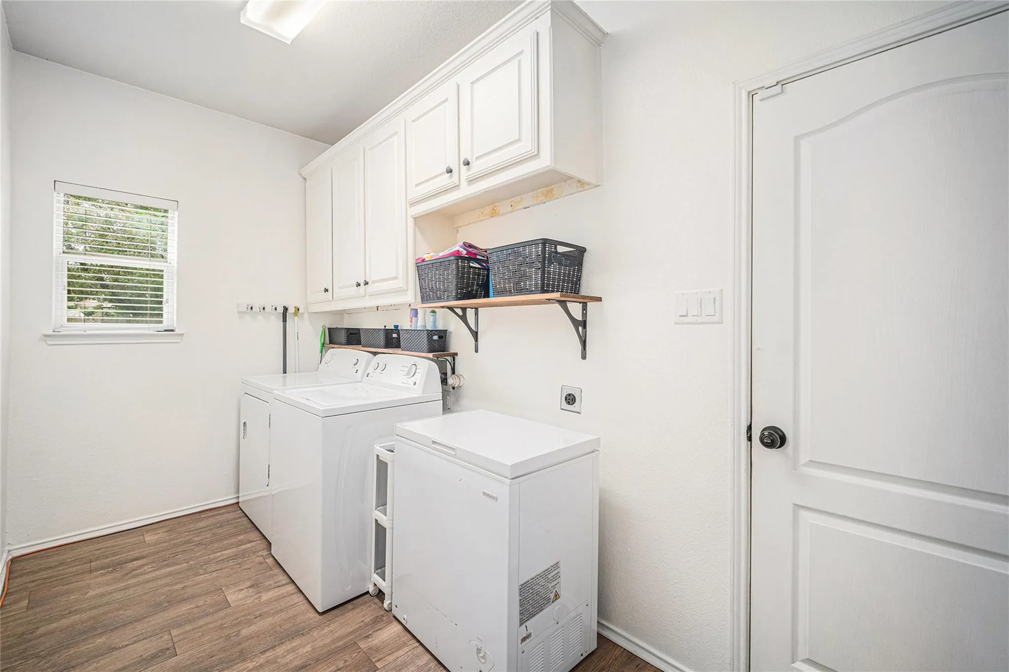 Single Family Residence For Rent in Tarrant County , 9600 Fox Hill Drive, Fort Worth, Texas 76131, 5 Bedroom, 3 Bathroom, 2 Garage spaces, 2,912 Sqft, built in 2004, mls#21322238, Real Estate Agent in Fort Worth, Homes For Rent in Tarrant county, Homes For Rent in Fort Worth, Realtor in Fort Worth Texas, Real Estate Brokerage Independent Realty Texas, Luminita Cordes Realtor