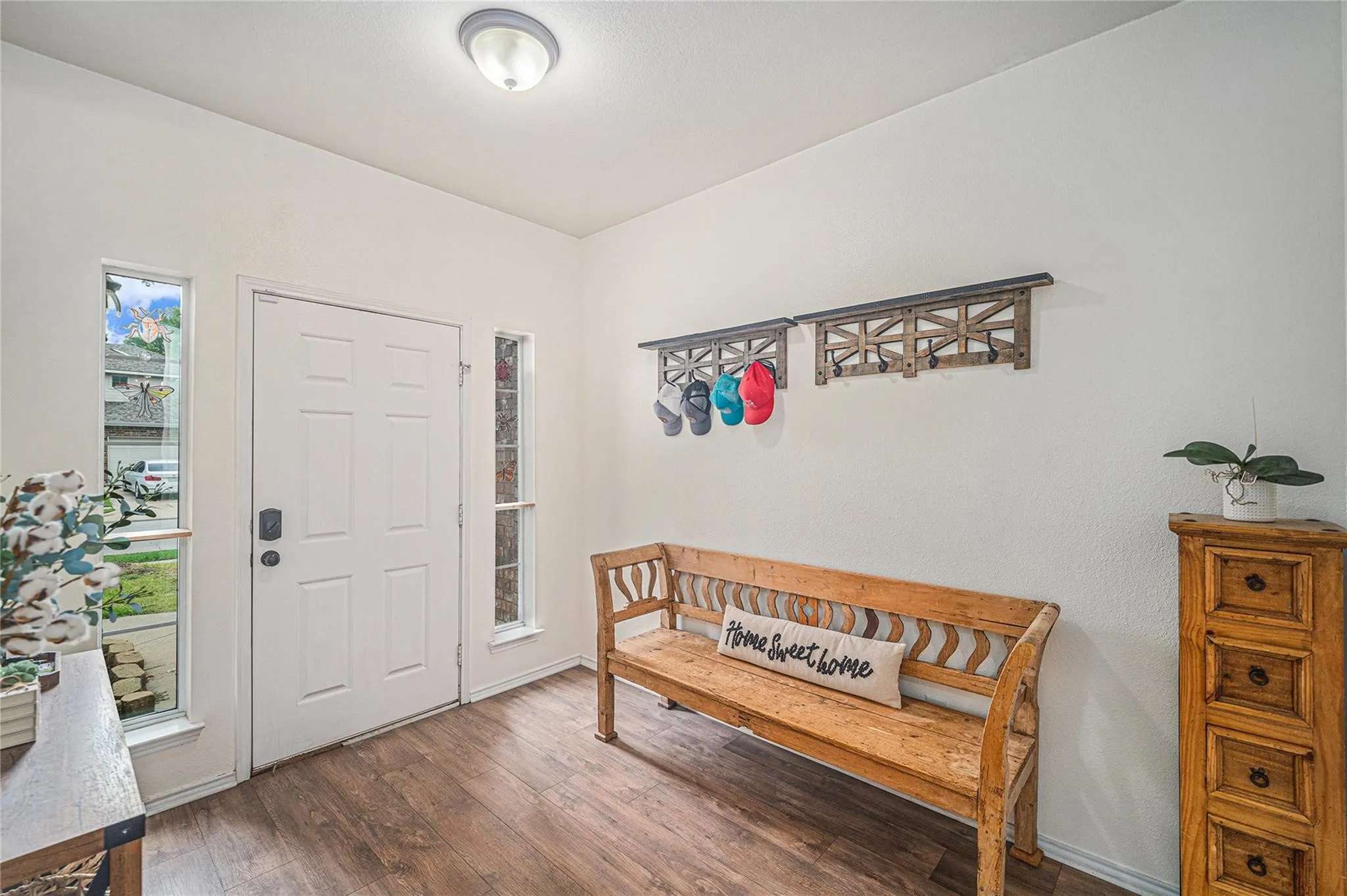 Single Family Residence For Rent in Tarrant County , 9600 Fox Hill Drive, Fort Worth, Texas 76131, 5 Bedroom, 3 Bathroom, 2 Garage spaces, 2,912 Sqft, built in 2004, mls#21322238, Real Estate Agent in Fort Worth, Homes For Rent in Tarrant county, Homes For Rent in Fort Worth, Realtor in Fort Worth Texas, Real Estate Brokerage Independent Realty Texas, Luminita Cordes Realtor