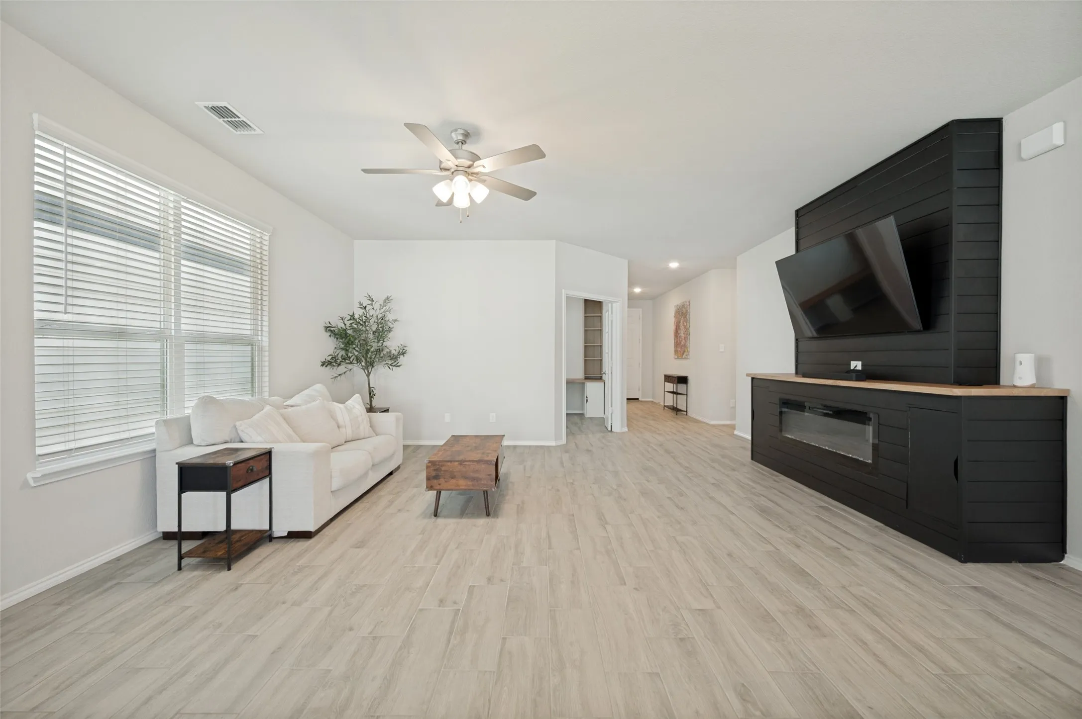 Single Family Residence For Sale in Denton County , 5956 Hopkins Drive, Providence Village, Texas 76227, 3 Bedroom, 2 Bathroom, 2 Garage spaces, 1,820 Sqft, built in 2022, mls#21322704, Real Estate Agent in Providence Village, Homes For Sale in Denton county, Homes For Sale in Providence Village, Realtor in Providence Village Texas, Real Estate Brokerage Independent Realty Texas, Luminita Cordes Realtor