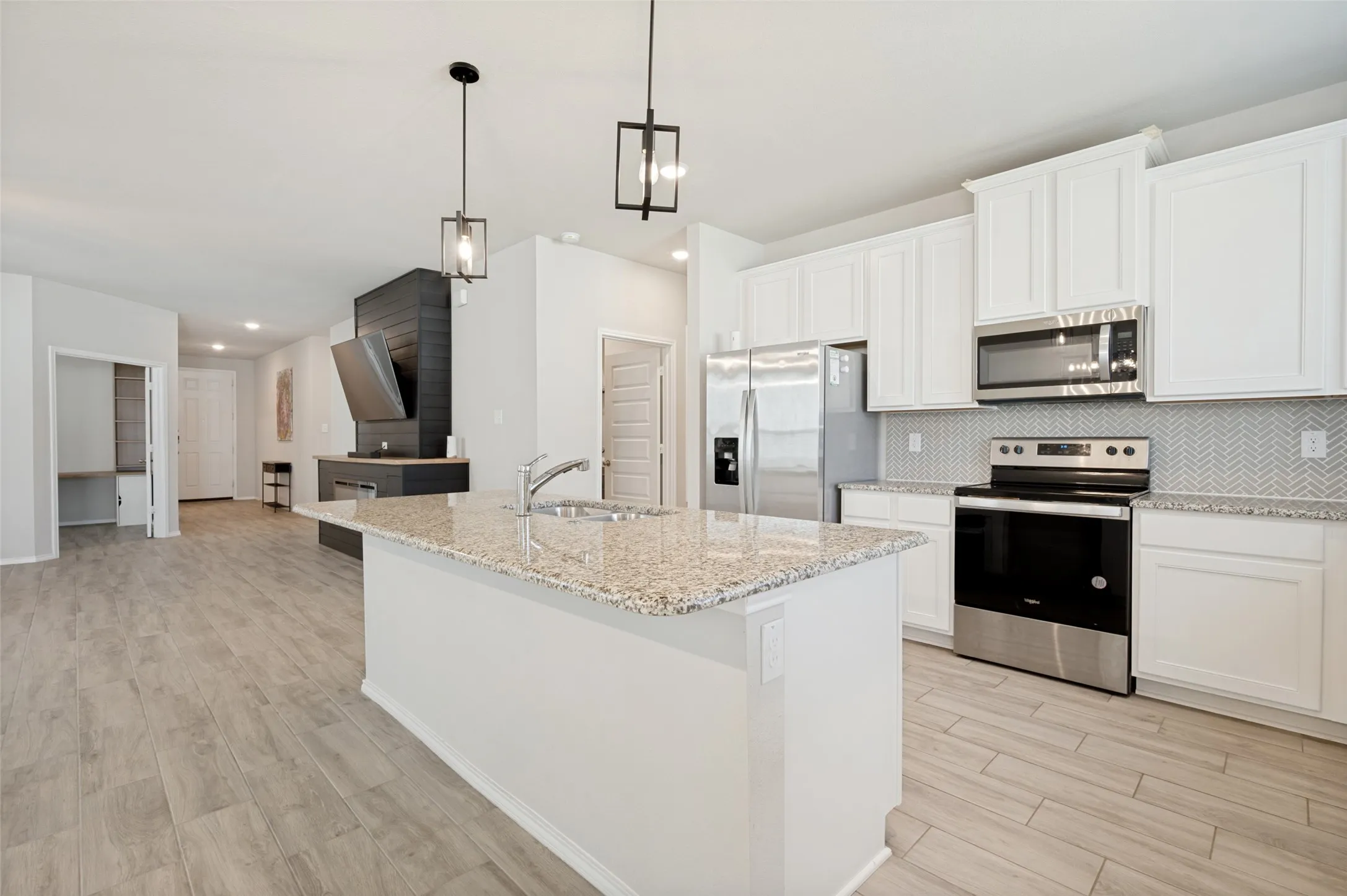 Single Family Residence For Sale in Denton County , 5956 Hopkins Drive, Providence Village, Texas 76227, 3 Bedroom, 2 Bathroom, 2 Garage spaces, 1,820 Sqft, built in 2022, mls#21322704, Real Estate Agent in Providence Village, Homes For Sale in Denton county, Homes For Sale in Providence Village, Realtor in Providence Village Texas, Real Estate Brokerage Independent Realty Texas, Luminita Cordes Realtor