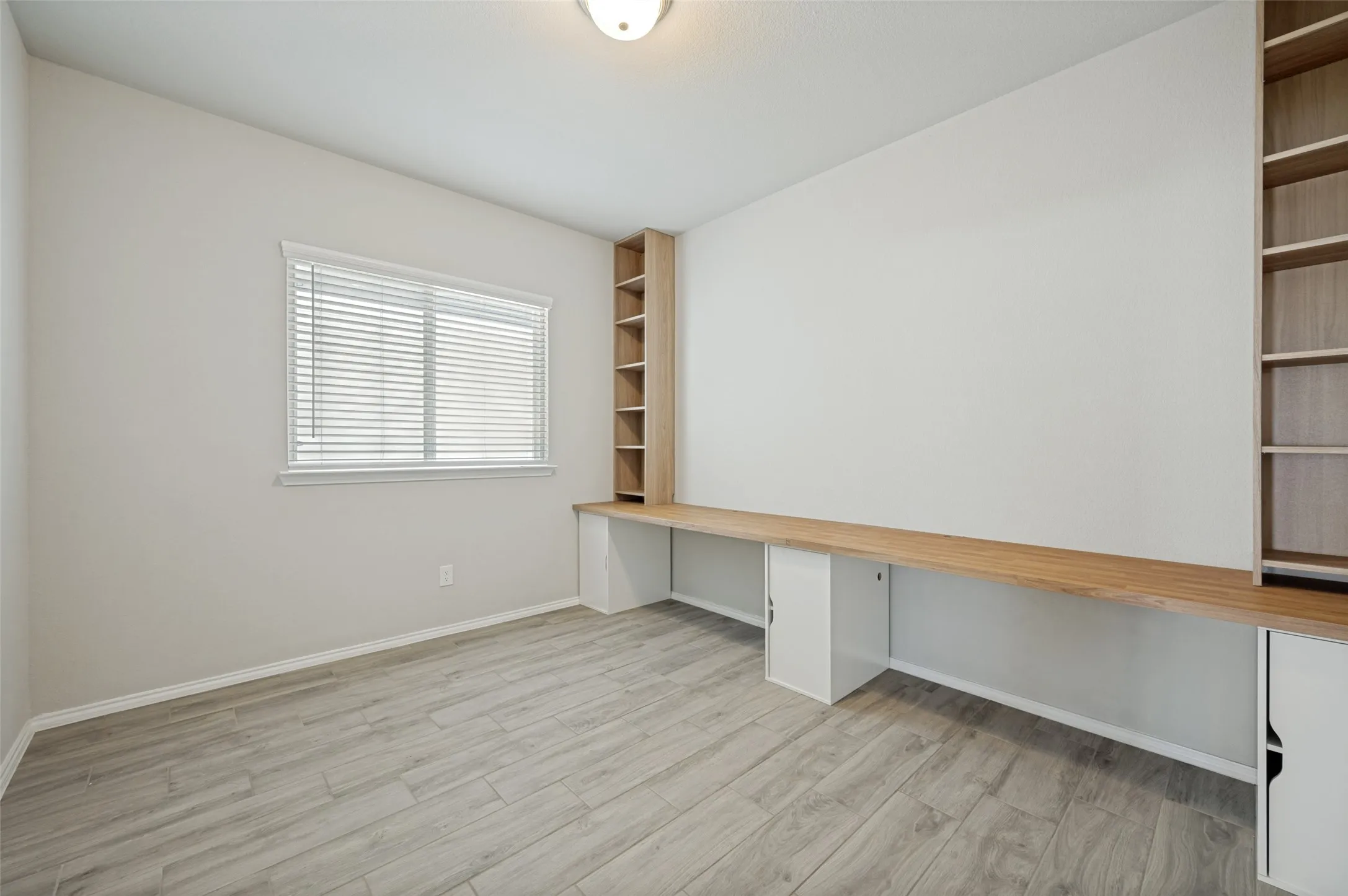 Single Family Residence For Sale in Denton County , 5956 Hopkins Drive, Providence Village, Texas 76227, 3 Bedroom, 2 Bathroom, 2 Garage spaces, 1,820 Sqft, built in 2022, mls#21322704, Real Estate Agent in Providence Village, Homes For Sale in Denton county, Homes For Sale in Providence Village, Realtor in Providence Village Texas, Real Estate Brokerage Independent Realty Texas, Luminita Cordes Realtor