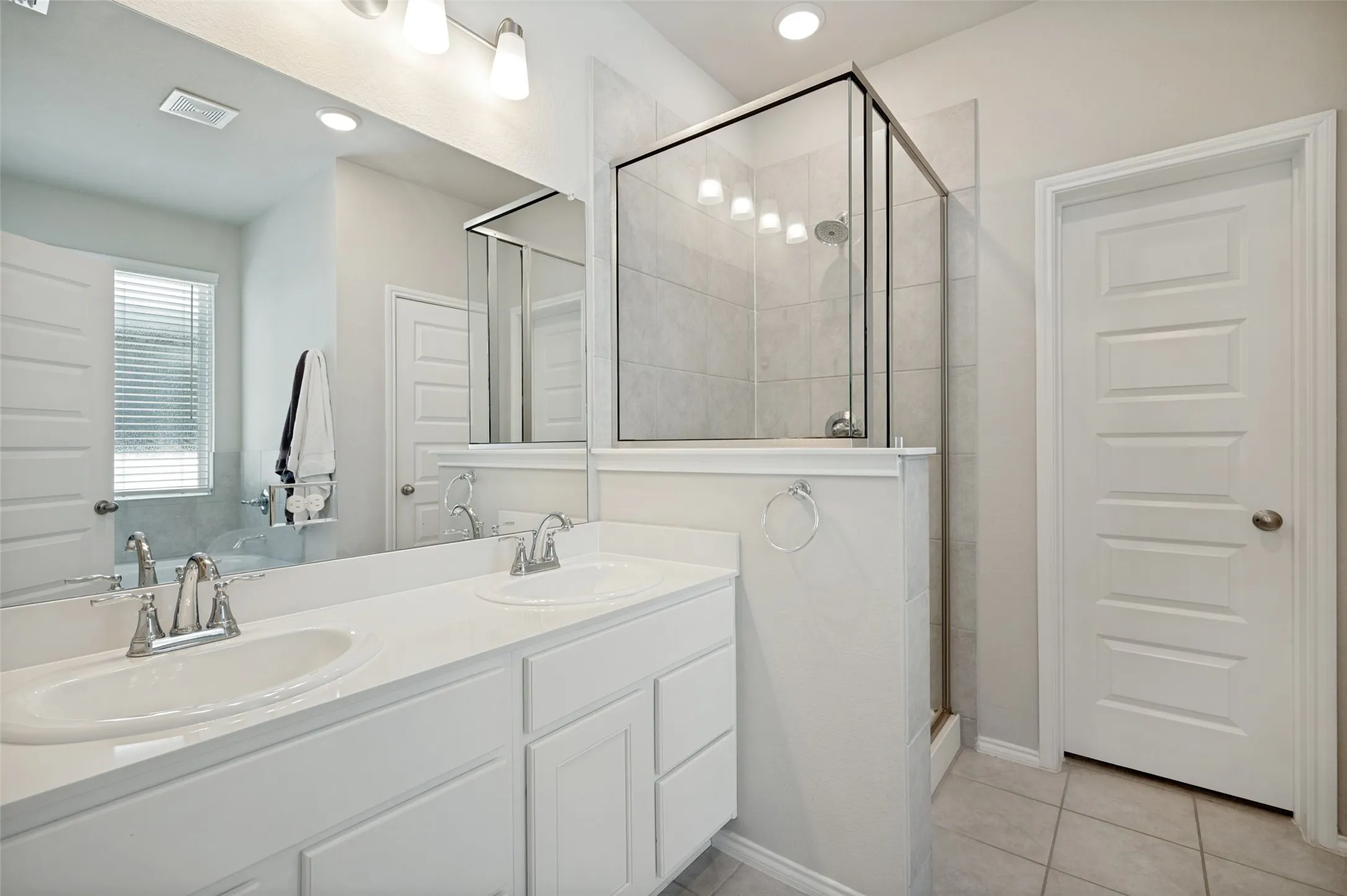 Single Family Residence For Sale in Denton County , 5956 Hopkins Drive, Providence Village, Texas 76227, 3 Bedroom, 2 Bathroom, 2 Garage spaces, 1,820 Sqft, built in 2022, mls#21322704, Real Estate Agent in Providence Village, Homes For Sale in Denton county, Homes For Sale in Providence Village, Realtor in Providence Village Texas, Real Estate Brokerage Independent Realty Texas, Luminita Cordes Realtor