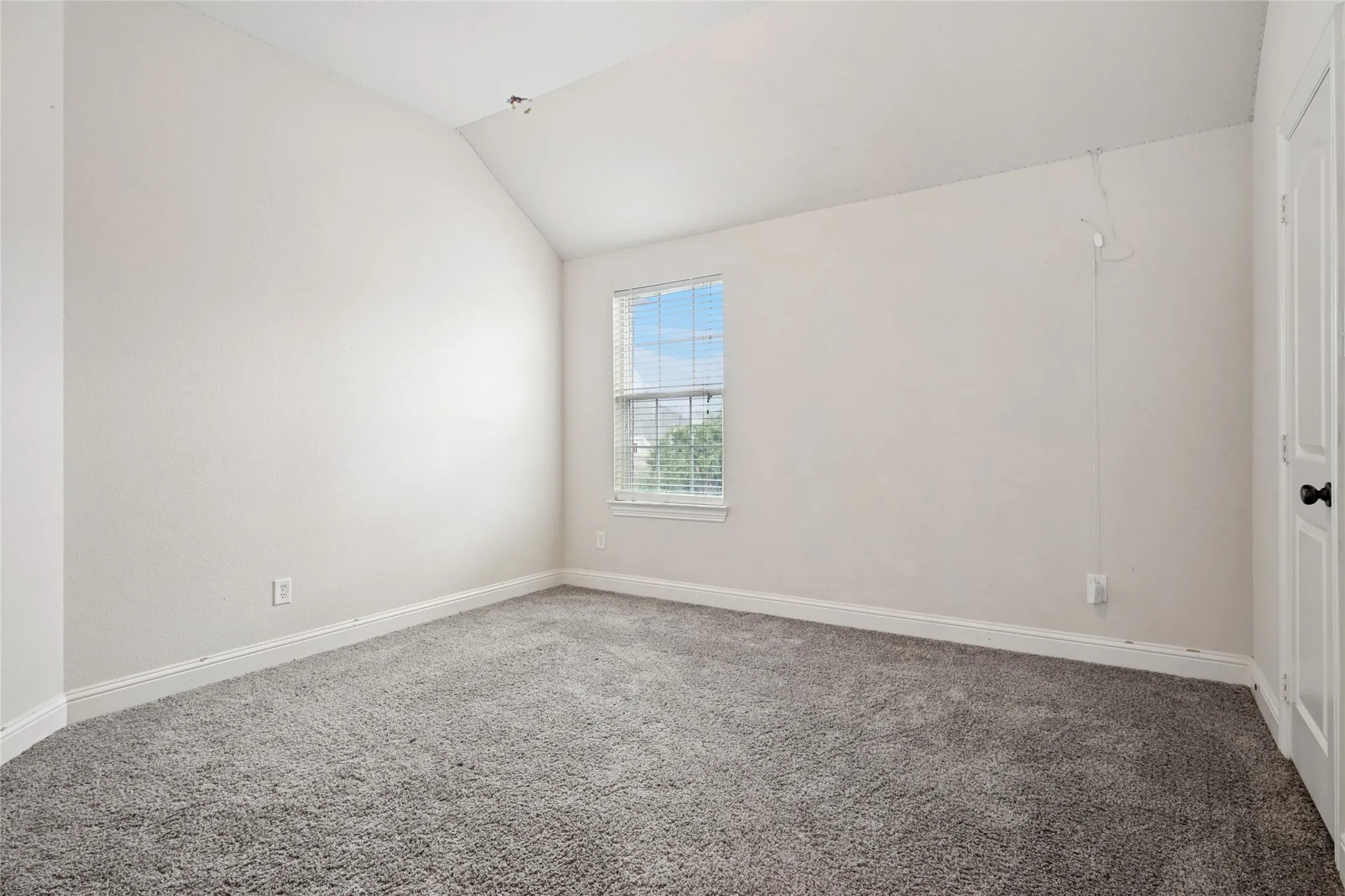 Single Family Residence For Sale in Denton County , 901 Oglethorpe Lane, Aubrey, Texas 76227, 4 Bedroom, 4 Bathroom, 2 Garage spaces, 3,715 Sqft, built in 2013, mls#21322697, Real Estate Agent in Aubrey, Homes For Sale in Denton county, Homes For Sale in Aubrey, Realtor in Aubrey Texas, Real Estate Brokerage Independent Realty Texas, Luminita Cordes Realtor