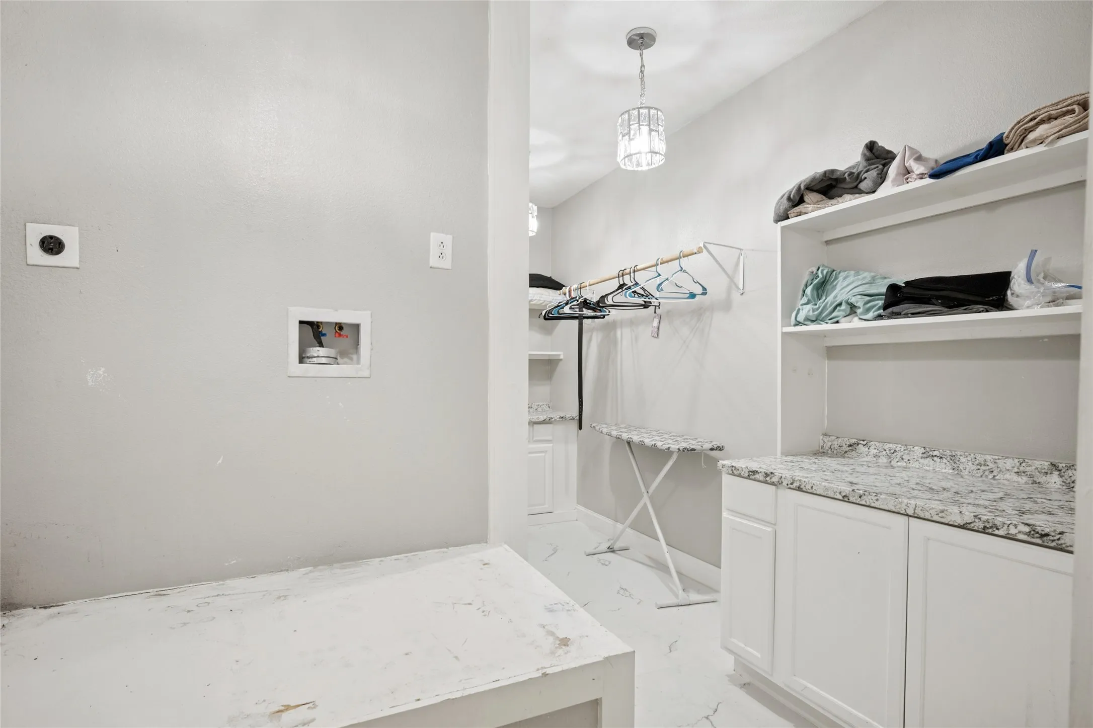 Single Family Residence For Sale in Denton County , 901 Oglethorpe Lane, Aubrey, Texas 76227, 4 Bedroom, 4 Bathroom, 2 Garage spaces, 3,715 Sqft, built in 2013, mls#21322697, Real Estate Agent in Aubrey, Homes For Sale in Denton county, Homes For Sale in Aubrey, Realtor in Aubrey Texas, Real Estate Brokerage Independent Realty Texas, Luminita Cordes Realtor