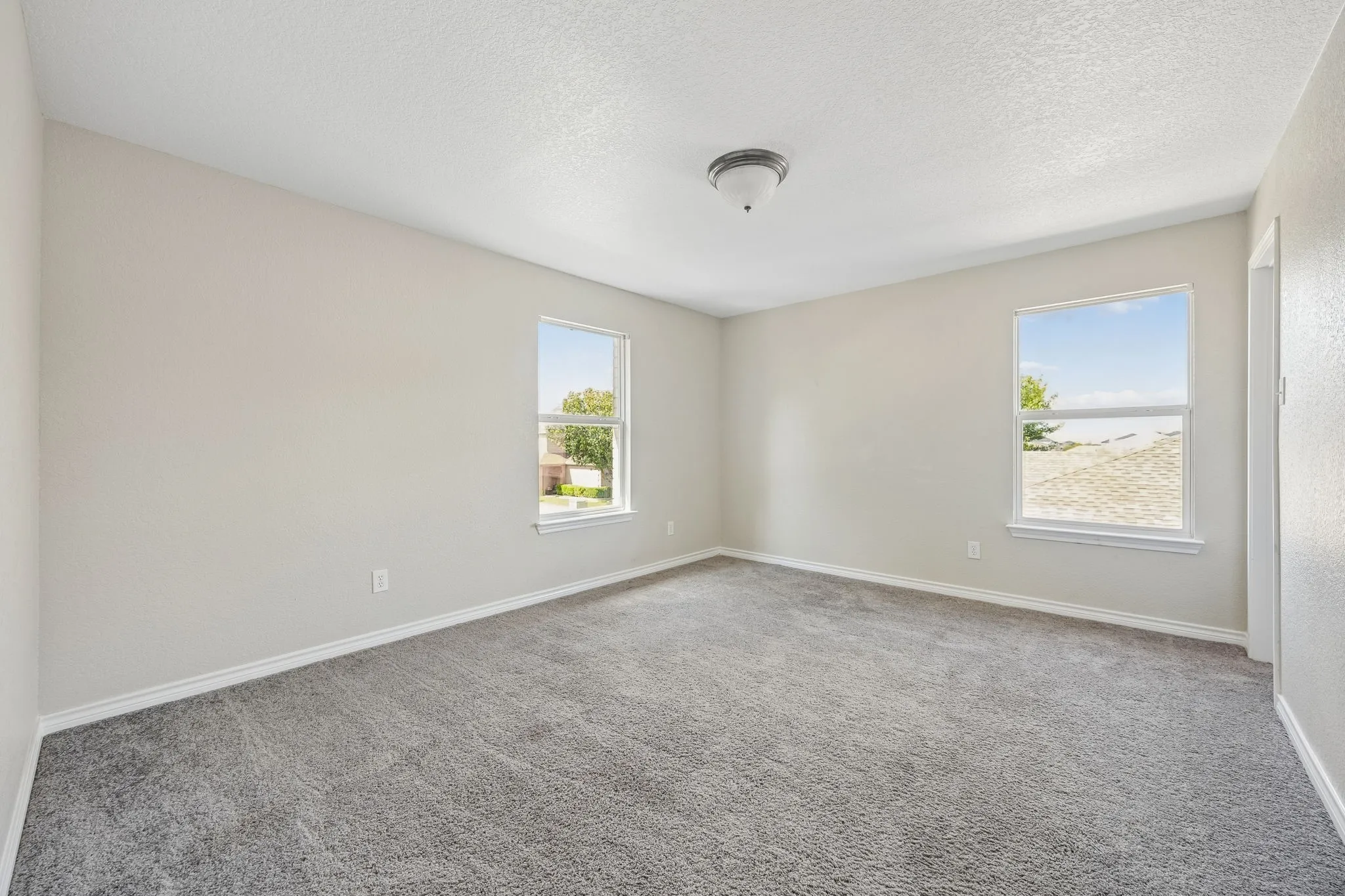 Single Family Residence For Sale in Tarrant County , 3924 Estrella Court, Fort Worth, Texas 76106, 5 Bedroom, 3 Bathroom, 2 Garage spaces, 3,632 Sqft, built in 2006, mls#21317731, Real Estate Agent in Fort Worth, Homes For Sale in Tarrant county, Homes For Sale in Fort Worth, Realtor in Fort Worth Texas, Real Estate Brokerage Independent Realty Texas, Luminita Cordes Realtor