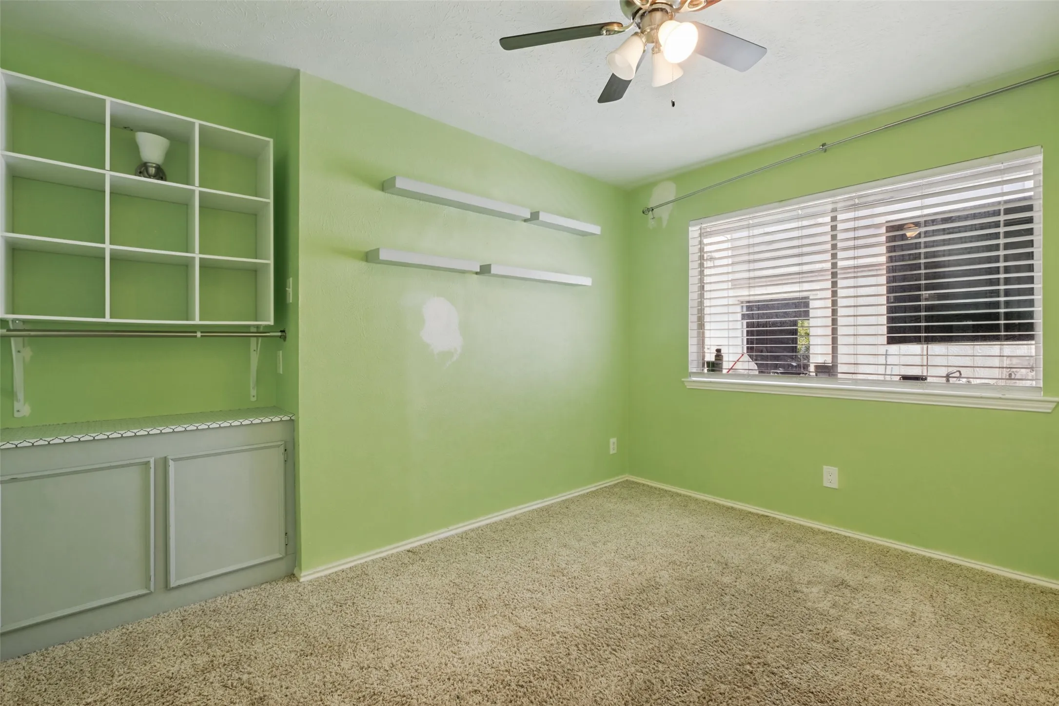 Condominium For Sale in Dallas County , 9650 Bryson Drive, Dallas, Texas 75238, 3 Bedroom, 2 Bathroom, 2 Garage spaces, 1,470 Sqft, built in 1972, mls#21322716, Real Estate Agent in Dallas, Homes For Sale in Dallas county, Homes For Sale in Dallas, Realtor in Dallas Texas, Real Estate Brokerage Independent Realty Texas, Luminita Cordes Realtor