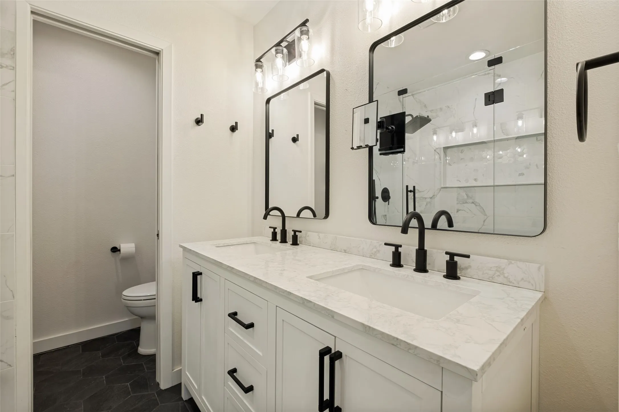 Condominium For Sale in Dallas County , 9650 Bryson Drive, Dallas, Texas 75238, 3 Bedroom, 2 Bathroom, 2 Garage spaces, 1,470 Sqft, built in 1972, mls#21322716, Real Estate Agent in Dallas, Homes For Sale in Dallas county, Homes For Sale in Dallas, Realtor in Dallas Texas, Real Estate Brokerage Independent Realty Texas, Luminita Cordes Realtor