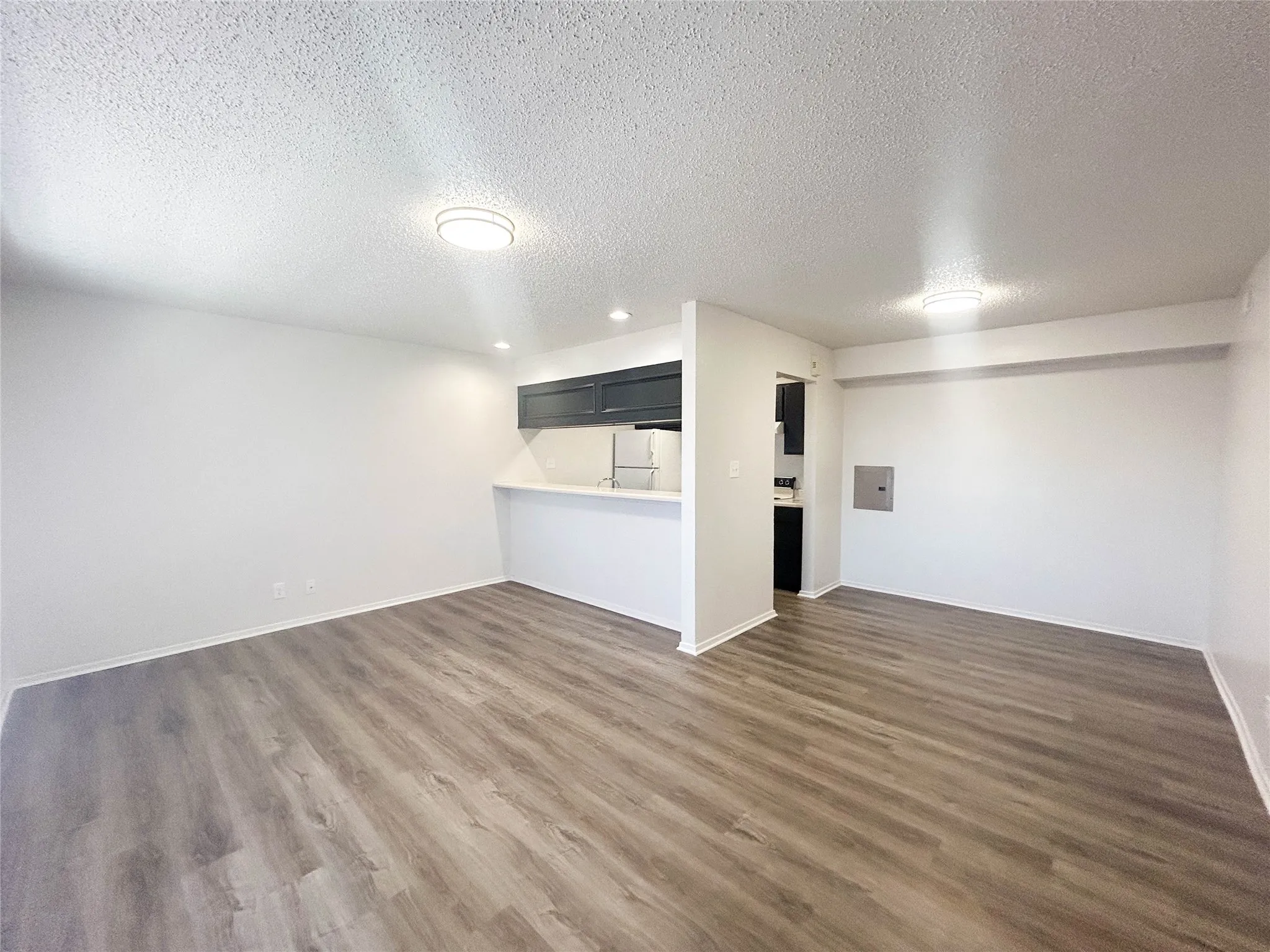 Apartment For Rent in Ellis County , 800 N Clay Street B21, Ennis, Texas 75119, 2 Bedroom, 1 Bathroom, Garage spaces, 803 Sqft, built in 1955, mls#21322728, Real Estate Agent in Ennis, Homes For Rent in Ellis county, Homes For Rent in Ennis, Realtor in Ennis Texas, Real Estate Brokerage Independent Realty Texas, Luminita Cordes Realtor