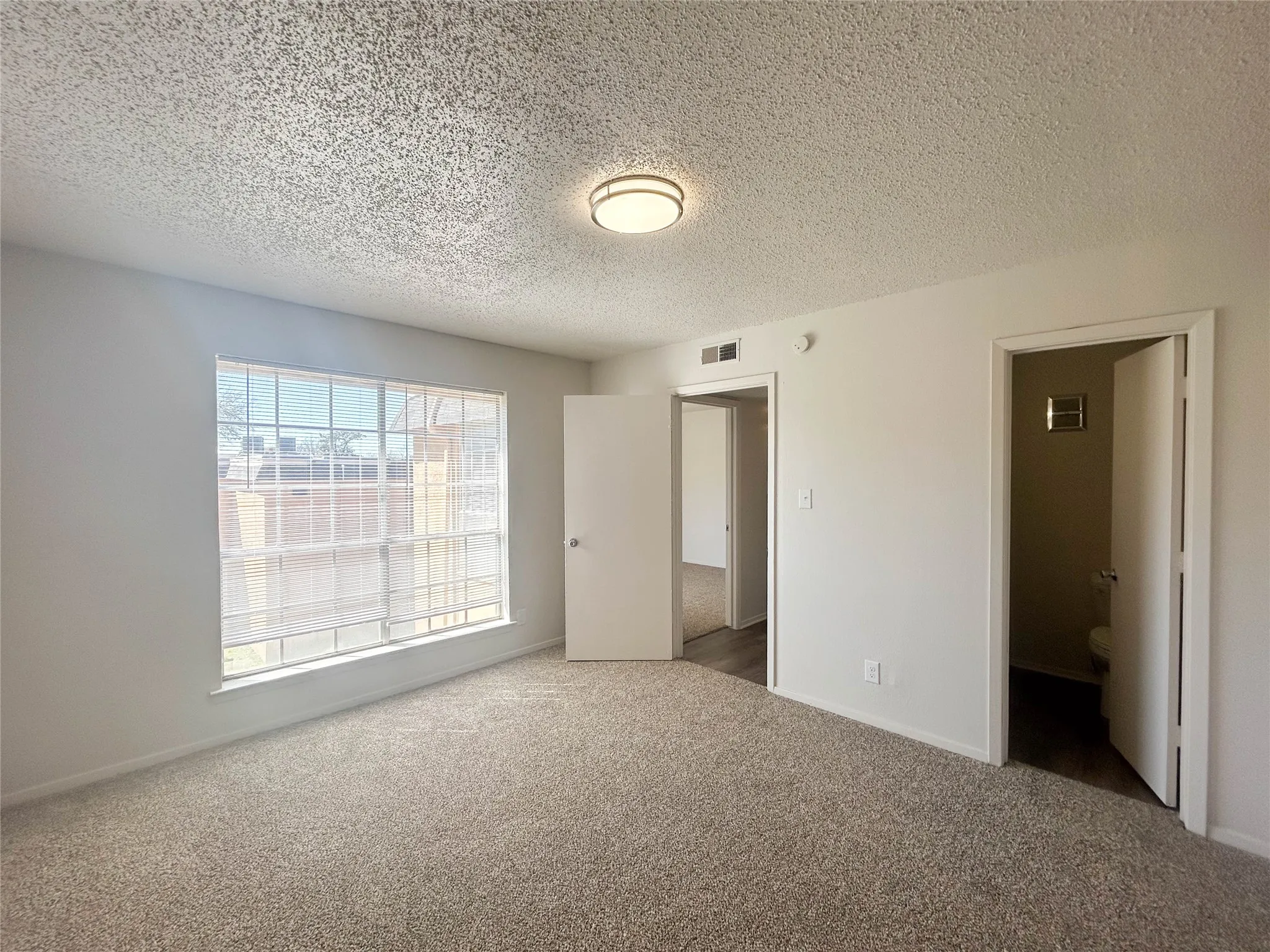 Apartment For Rent in Ellis County , 800 N Clay Street B21, Ennis, Texas 75119, 2 Bedroom, 1 Bathroom, Garage spaces, 803 Sqft, built in 1955, mls#21322728, Real Estate Agent in Ennis, Homes For Rent in Ellis county, Homes For Rent in Ennis, Realtor in Ennis Texas, Real Estate Brokerage Independent Realty Texas, Luminita Cordes Realtor