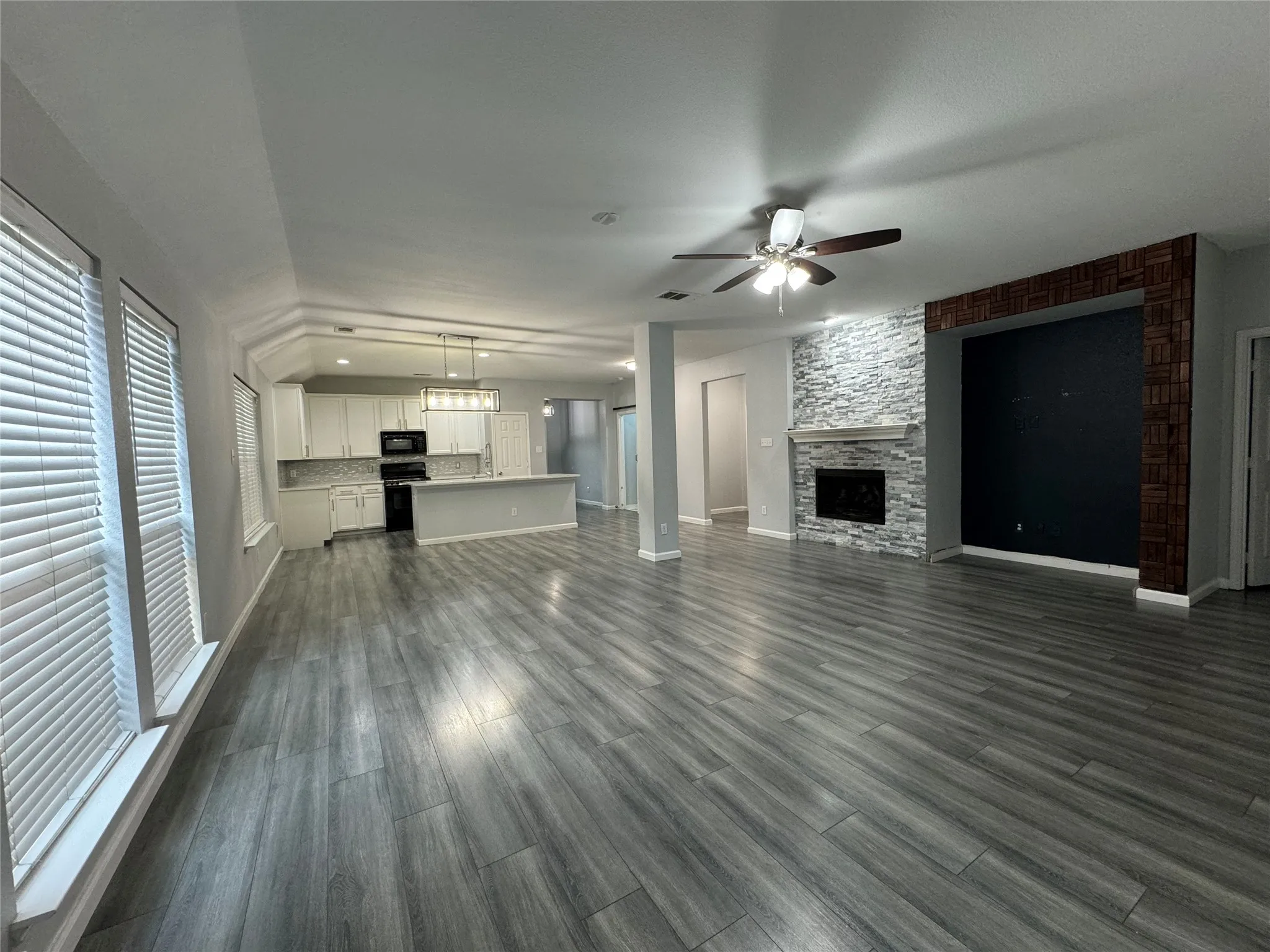 Single Family Residence For Rent in Denton County , 2303 Mackinac Drive, Frisco, Texas 75033, 3 Bedroom, 2 Bathroom, 2 Garage spaces, 1,872 Sqft, built in 2005, mls#21322731, Real Estate Agent in Frisco, Homes For Rent in Denton county, Homes For Rent in Frisco, Realtor in Frisco Texas, Real Estate Brokerage Independent Realty Texas, Luminita Cordes Realtor