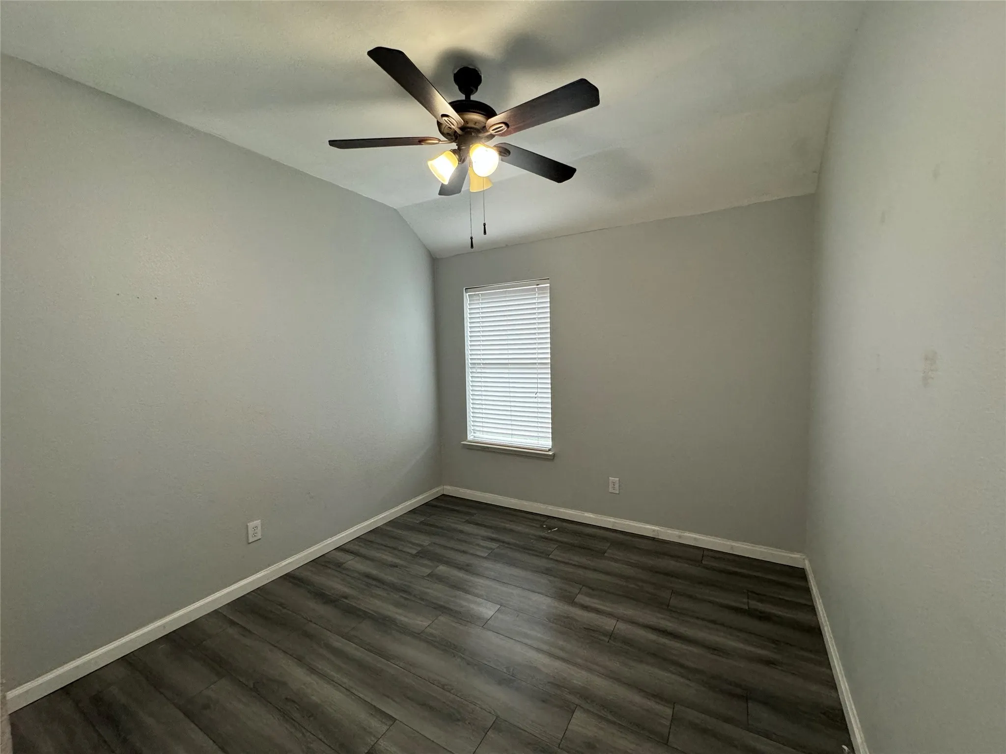 Single Family Residence For Rent in Denton County , 2303 Mackinac Drive, Frisco, Texas 75033, 3 Bedroom, 2 Bathroom, 2 Garage spaces, 1,872 Sqft, built in 2005, mls#21322731, Real Estate Agent in Frisco, Homes For Rent in Denton county, Homes For Rent in Frisco, Realtor in Frisco Texas, Real Estate Brokerage Independent Realty Texas, Luminita Cordes Realtor