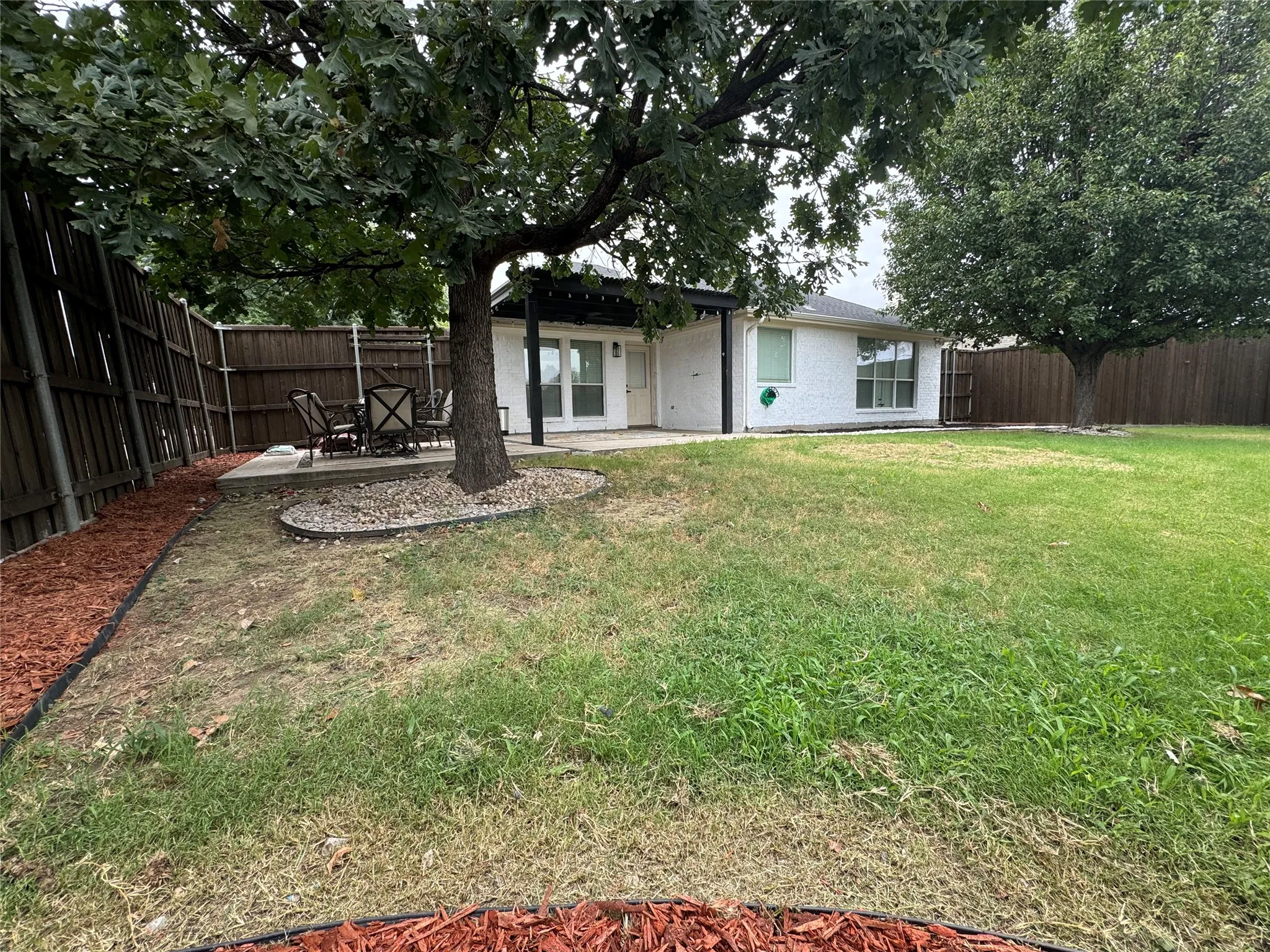 Single Family Residence For Rent in Denton County , 2303 Mackinac Drive, Frisco, Texas 75033, 3 Bedroom, 2 Bathroom, 2 Garage spaces, 1,872 Sqft, built in 2005, mls#21322731, Real Estate Agent in Frisco, Homes For Rent in Denton county, Homes For Rent in Frisco, Realtor in Frisco Texas, Real Estate Brokerage Independent Realty Texas, Luminita Cordes Realtor