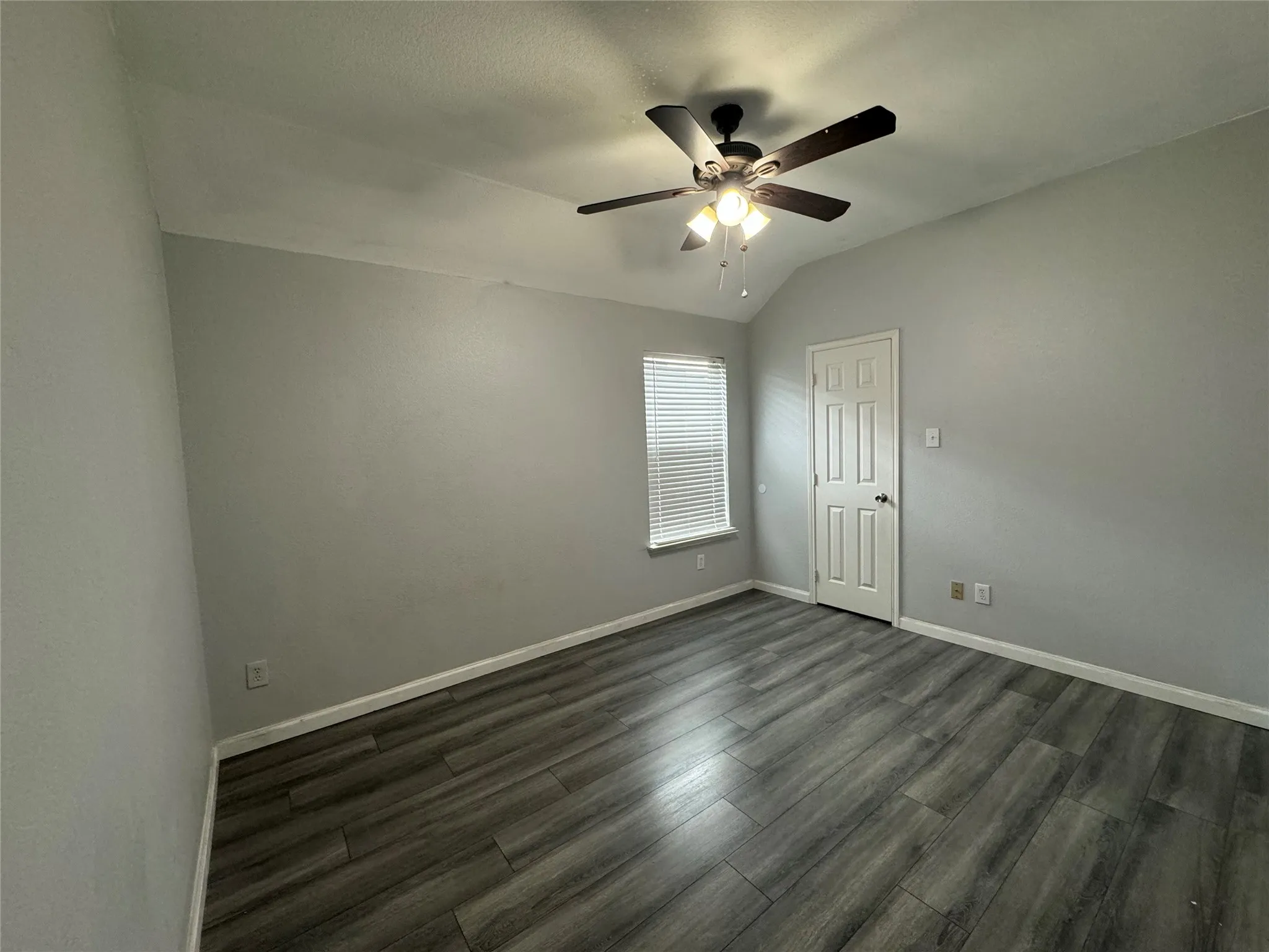 Single Family Residence For Rent in Denton County , 2303 Mackinac Drive, Frisco, Texas 75033, 3 Bedroom, 2 Bathroom, 2 Garage spaces, 1,872 Sqft, built in 2005, mls#21322731, Real Estate Agent in Frisco, Homes For Rent in Denton county, Homes For Rent in Frisco, Realtor in Frisco Texas, Real Estate Brokerage Independent Realty Texas, Luminita Cordes Realtor