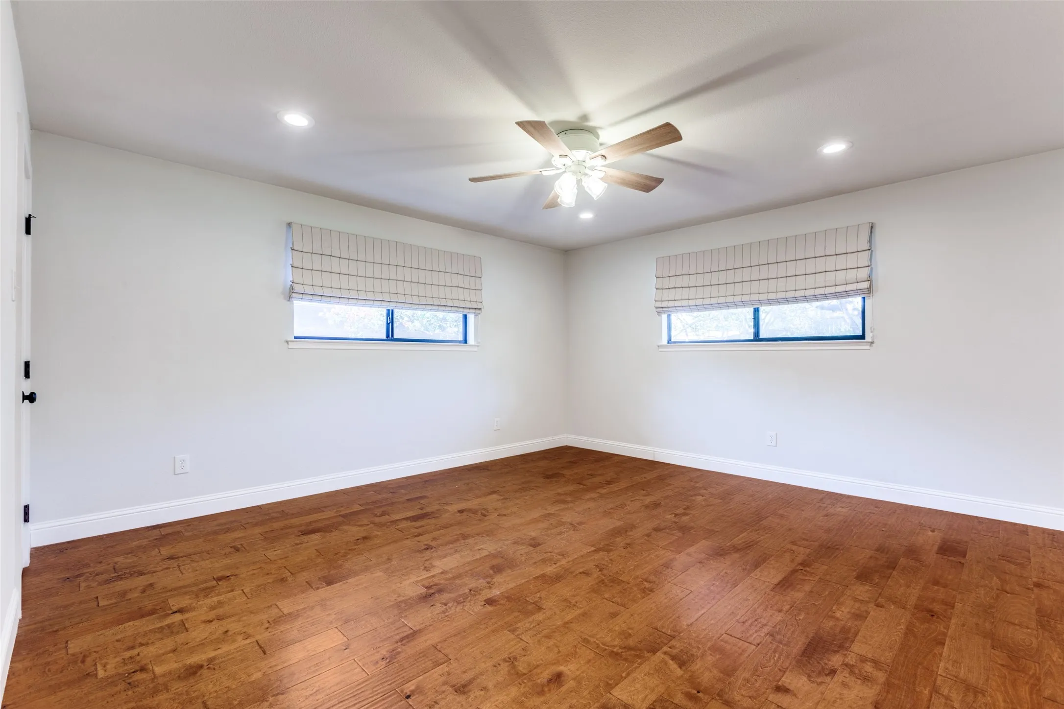 Single Family Residence For Rent in Dallas County , 8647 Langdale Circle, Dallas, Texas 75238, 4 Bedroom, 3 Bathroom, 2 Garage spaces, 2,300 Sqft, built in 1968, mls#21322293, Real Estate Agent in Dallas, Homes For Rent in Dallas county, Homes For Rent in Dallas, Realtor in Dallas Texas, Real Estate Brokerage Independent Realty Texas, Luminita Cordes Realtor