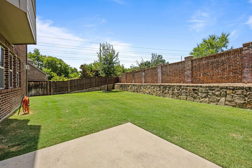 Single Family Residence For Sale in Dallas County , 3524 Hathaway Court, Irving, Texas 75062, 4 Bedroom, 4 Bathroom, 2 Garage spaces, 2,336 Sqft, built in 2019, mls#21288666, Real Estate Agent in Irving, Homes For Sale in Dallas county, Homes For Sale in Irving, Realtor in Irving Texas, Real Estate Brokerage Independent Realty Texas, Luminita Cordes Realtor