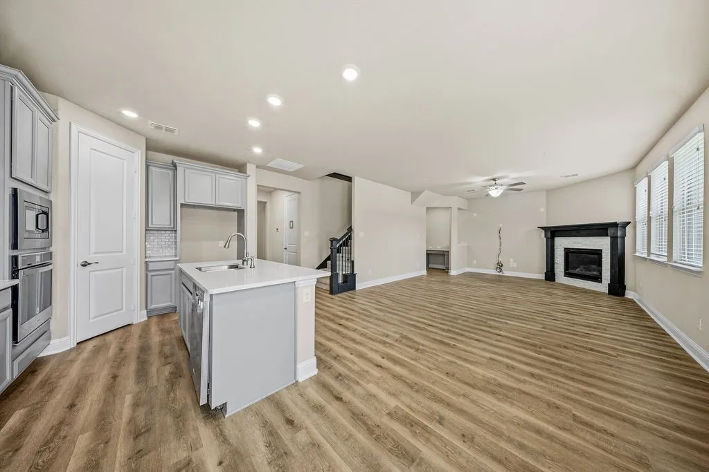 Single Family Residence For Sale in Dallas County , 3524 Hathaway Court, Irving, Texas 75062, 4 Bedroom, 4 Bathroom, 2 Garage spaces, 2,336 Sqft, built in 2019, mls#21288666, Real Estate Agent in Irving, Homes For Sale in Dallas county, Homes For Sale in Irving, Realtor in Irving Texas, Real Estate Brokerage Independent Realty Texas, Luminita Cordes Realtor