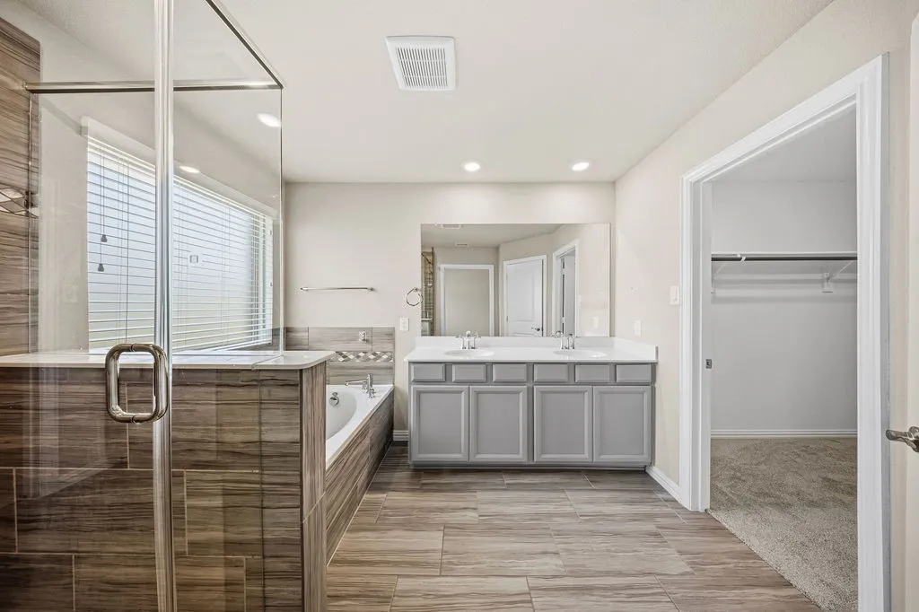 Single Family Residence For Sale in Dallas County , 3524 Hathaway Court, Irving, Texas 75062, 4 Bedroom, 4 Bathroom, 2 Garage spaces, 2,336 Sqft, built in 2019, mls#21288666, Real Estate Agent in Irving, Homes For Sale in Dallas county, Homes For Sale in Irving, Realtor in Irving Texas, Real Estate Brokerage Independent Realty Texas, Luminita Cordes Realtor
