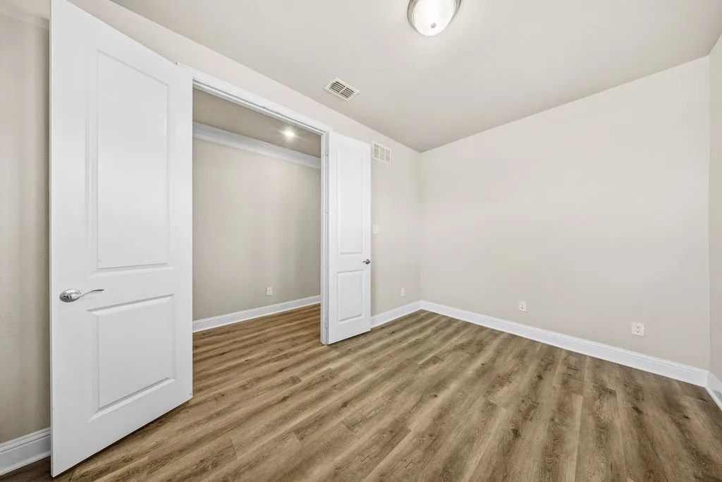 Single Family Residence For Sale in Dallas County , 3524 Hathaway Court, Irving, Texas 75062, 4 Bedroom, 4 Bathroom, 2 Garage spaces, 2,336 Sqft, built in 2019, mls#21288666, Real Estate Agent in Irving, Homes For Sale in Dallas county, Homes For Sale in Irving, Realtor in Irving Texas, Real Estate Brokerage Independent Realty Texas, Luminita Cordes Realtor