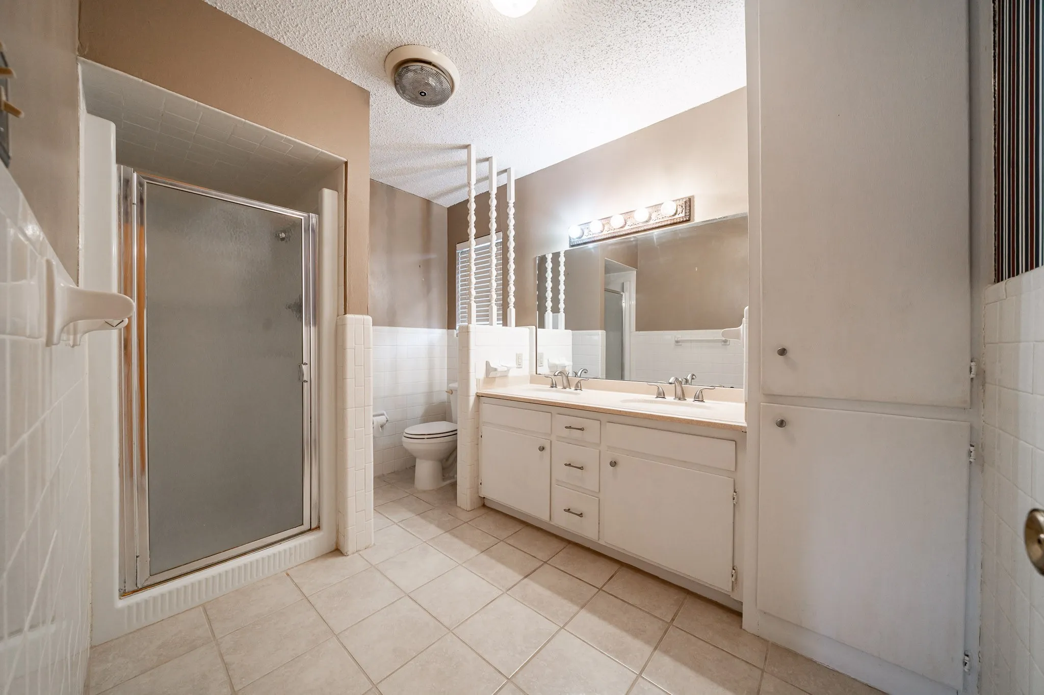 Single Family Residence For Sale in Jones County , 909 S Anson, Stamford, Texas 79553, 3 Bedrooms, 2 Bathrooms, 1 Garage spaces, 1,446 Sqft, built in 1962, Price $155,000, mls#21322784, Real Estate Agent in Stamford, Homes For Sale in Jones county, Homes For Sale in Stamford, Realtor in Stamford Texas, Real Estate Brokerage Independent Realty Texas, Luminita Cordes Realtor