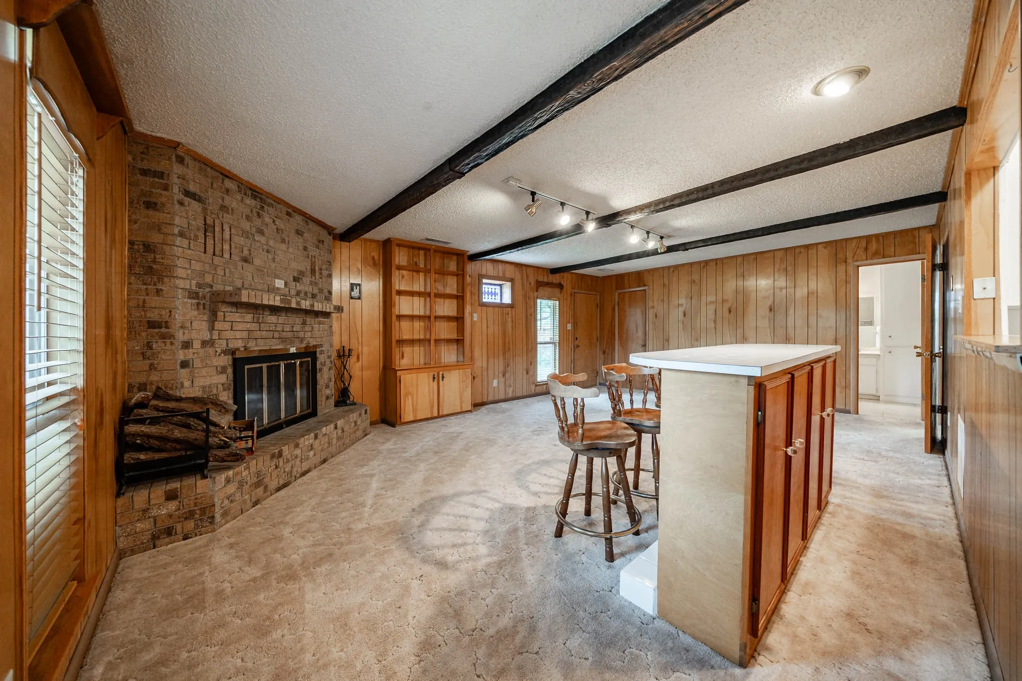 Single Family Residence For Sale in Jones County , 909 S Anson, Stamford, Texas 79553, 3 Bedrooms, 2 Bathrooms, 1 Garage spaces, 1,446 Sqft, built in 1962, Price $155,000, mls#21322784, Real Estate Agent in Stamford, Homes For Sale in Jones county, Homes For Sale in Stamford, Realtor in Stamford Texas, Real Estate Brokerage Independent Realty Texas, Luminita Cordes Realtor