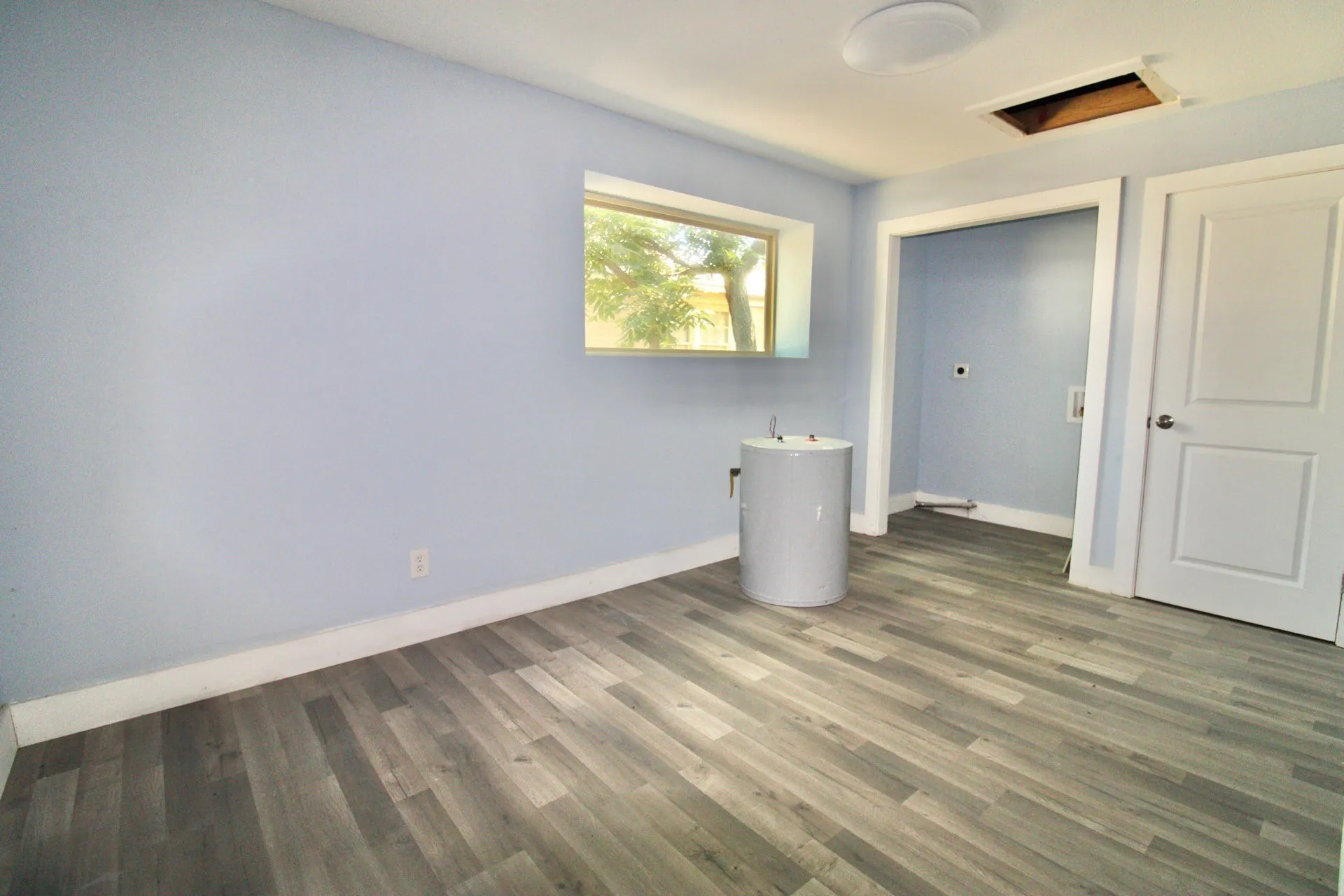 Single Family Residence For Sale in Dallas County , 1206 S Edgefield Avenue, Dallas, Texas 75208, 4 Bedrooms, 1 Bathroom, Garage spaces, 1,100 Sqft, built in 1940, Price $225,000, mls#21322785, Real Estate Agent in Dallas, Homes For Sale in Dallas county, Homes For Sale in Dallas, Realtor in Dallas Texas, Real Estate Brokerage Independent Realty Texas, Luminita Cordes Realtor
