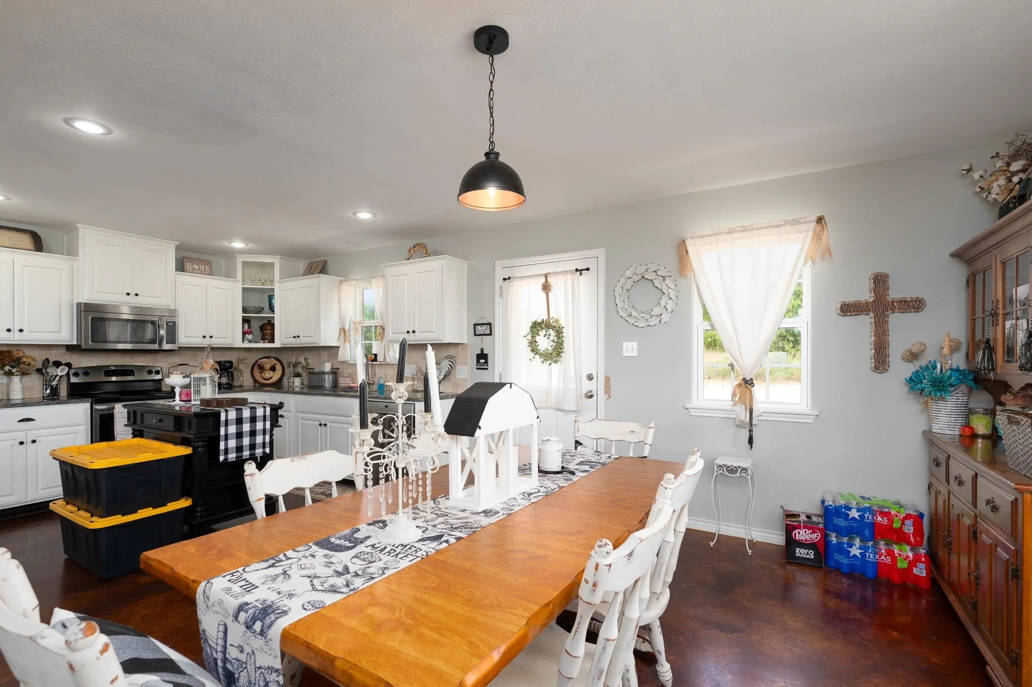 Single Family Residence For Sale in Taylor County , 1002 County Road 209, Wingate, Texas 79566, 3 Bedroom, 2 Bathroom, Garage spaces, 1,568 Sqft, built in 2016, mls#21321662, Real Estate Agent in Wingate, Homes For Sale in Taylor county, Homes For Sale in Wingate, Realtor in Wingate Texas, Real Estate Brokerage Independent Realty Texas, Luminita Cordes Realtor