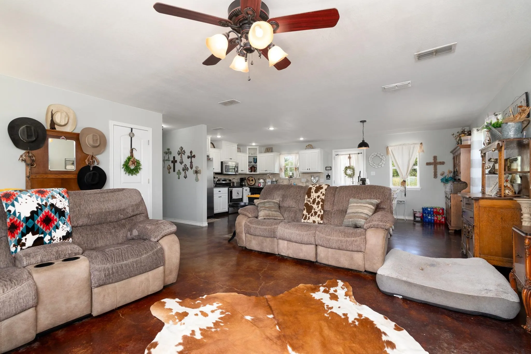 Single Family Residence For Sale in Taylor County , 1002 County Road 209, Wingate, Texas 79566, 3 Bedroom, 2 Bathroom, Garage spaces, 1,568 Sqft, built in 2016, mls#21321662, Real Estate Agent in Wingate, Homes For Sale in Taylor county, Homes For Sale in Wingate, Realtor in Wingate Texas, Real Estate Brokerage Independent Realty Texas, Luminita Cordes Realtor