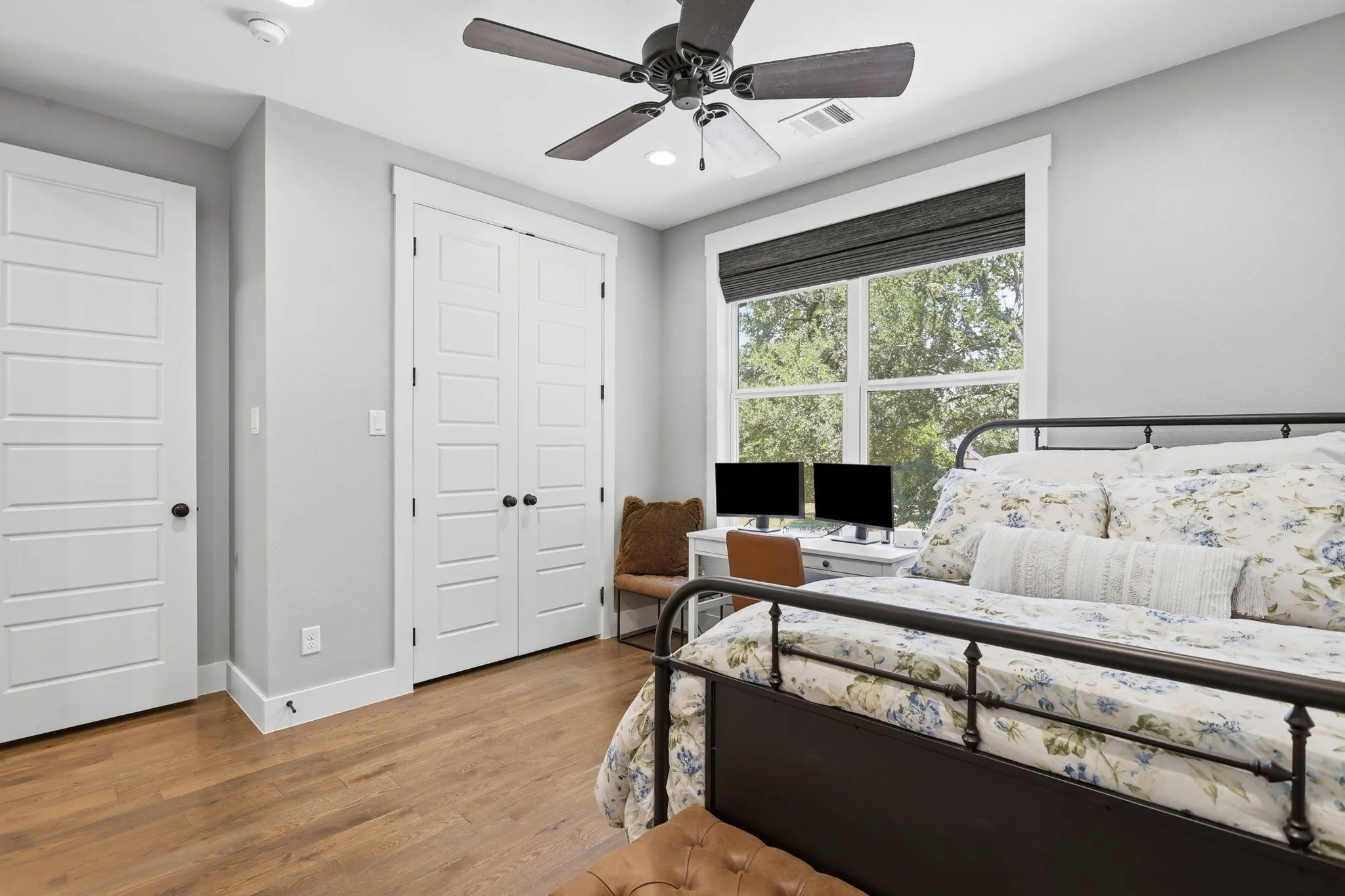 Single Family Residence For Sale in Parker County , 533 S Sugartree Drive, Lipan, Texas 76462, 4 Bedroom, 4 Bathroom, 3 Garage spaces, 2,705 Sqft, built in 2019, Price $739,000, mls#21321982, Real Estate Agent in Lipan, Homes For Sale in Parker county, Homes For Sale in Lipan, Realtor in Lipan Texas, Real Estate Brokerage Independent Realty Texas, Luminita Cordes Realtor