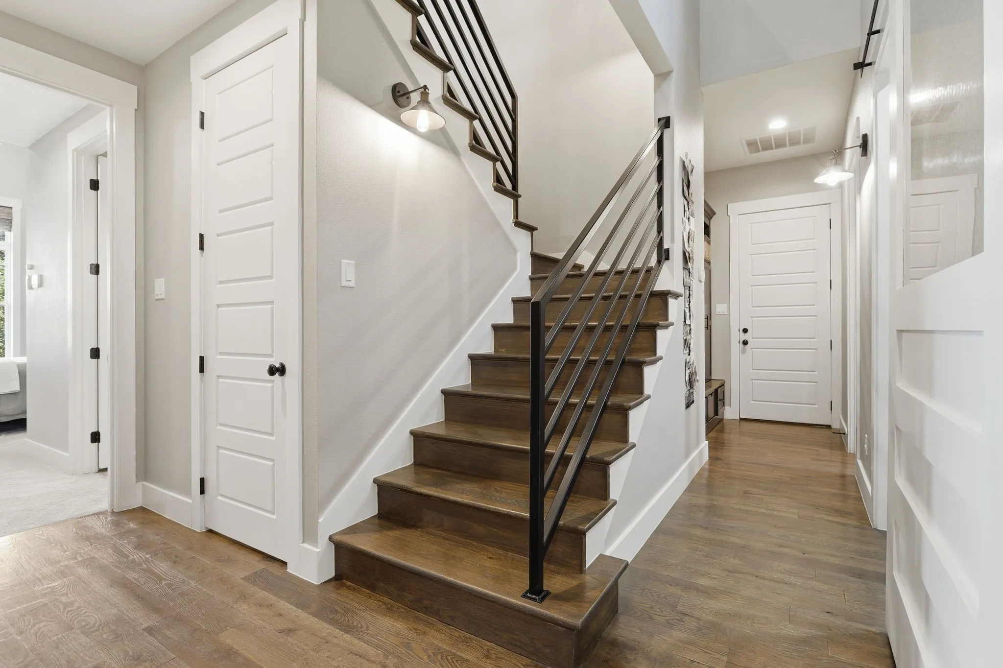 Single Family Residence For Sale in Parker County , 533 S Sugartree Drive, Lipan, Texas 76462, 4 Bedroom, 4 Bathroom, 3 Garage spaces, 2,705 Sqft, built in 2019, Price $739,000, mls#21321982, Real Estate Agent in Lipan, Homes For Sale in Parker county, Homes For Sale in Lipan, Realtor in Lipan Texas, Real Estate Brokerage Independent Realty Texas, Luminita Cordes Realtor