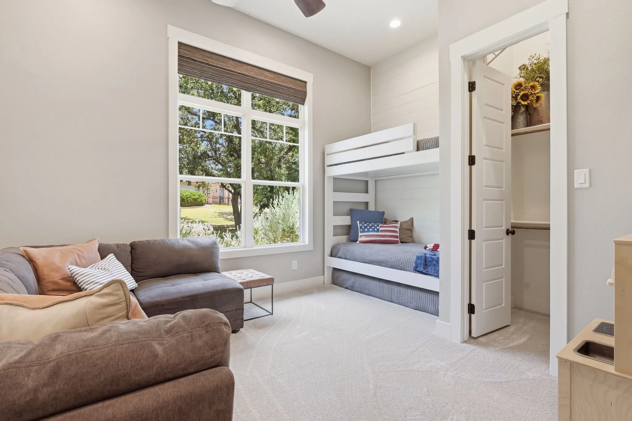 Single Family Residence For Sale in Parker County , 533 S Sugartree Drive, Lipan, Texas 76462, 4 Bedroom, 4 Bathroom, 3 Garage spaces, 2,705 Sqft, built in 2019, Price $739,000, mls#21321982, Real Estate Agent in Lipan, Homes For Sale in Parker county, Homes For Sale in Lipan, Realtor in Lipan Texas, Real Estate Brokerage Independent Realty Texas, Luminita Cordes Realtor