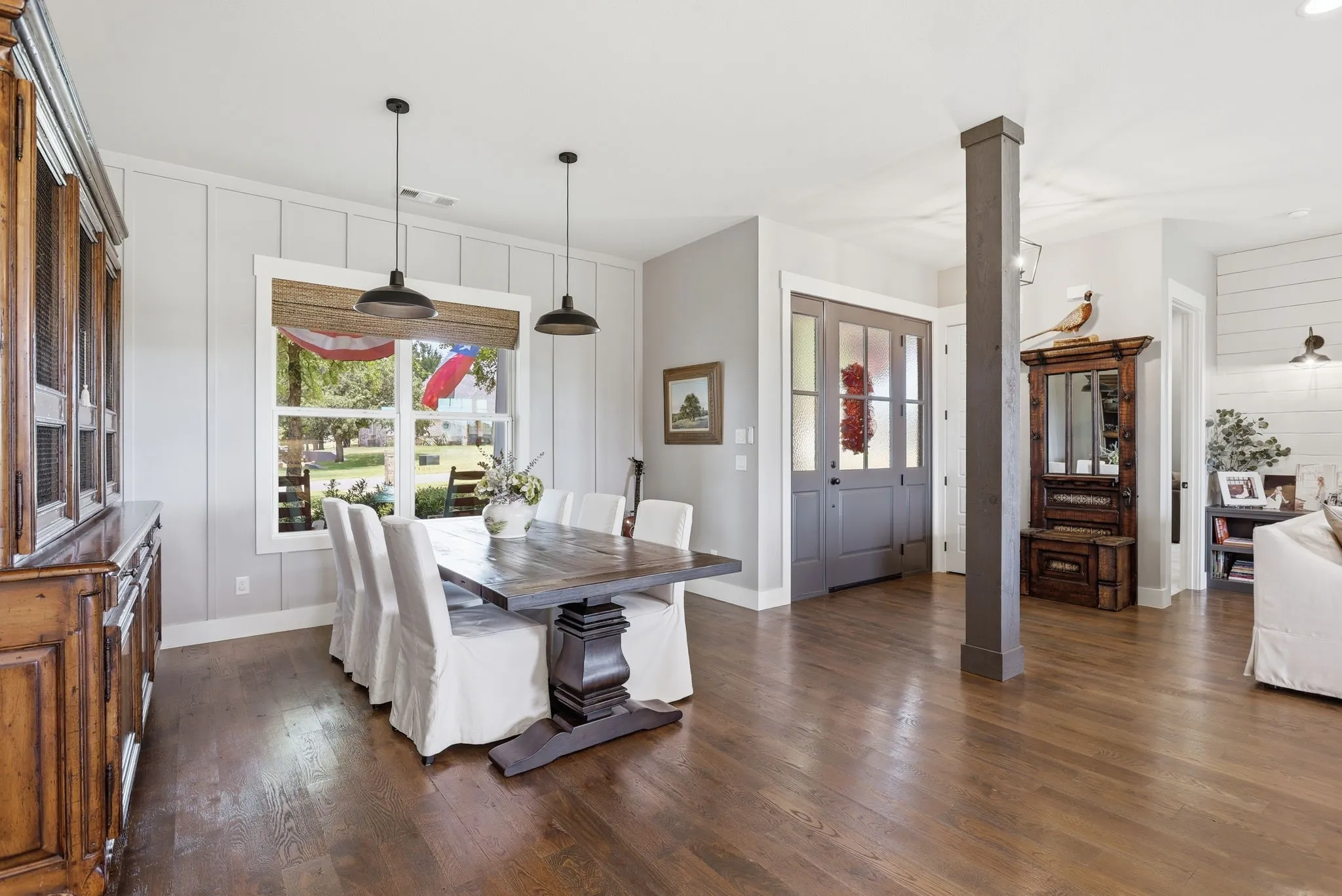 Single Family Residence For Sale in Parker County , 533 S Sugartree Drive, Lipan, Texas 76462, 4 Bedroom, 4 Bathroom, 3 Garage spaces, 2,705 Sqft, built in 2019, Price $739,000, mls#21321982, Real Estate Agent in Lipan, Homes For Sale in Parker county, Homes For Sale in Lipan, Realtor in Lipan Texas, Real Estate Brokerage Independent Realty Texas, Luminita Cordes Realtor