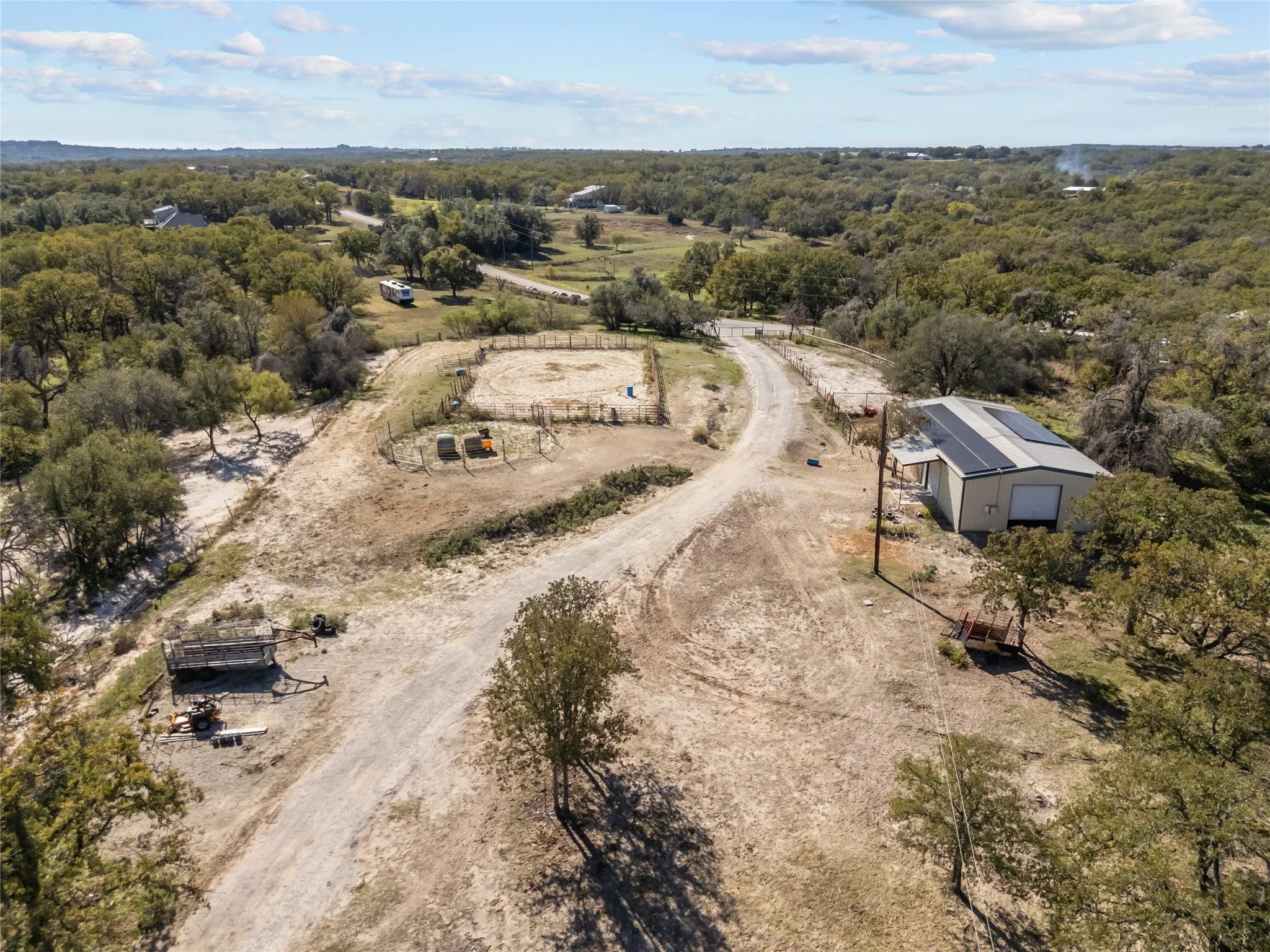 Farm For Sale in Wise County , 262 N Cheyenne Trail, Springtown, Texas 76082, 3 Bedroom, 2 Bathroom, Garage spaces, 2,000 Sqft, built in 2005, mls#21322800, Real Estate Agent in Springtown, Homes For Sale in Wise county, Homes For Sale in Springtown, Realtor in Springtown Texas, Real Estate Brokerage Independent Realty Texas, Luminita Cordes Realtor