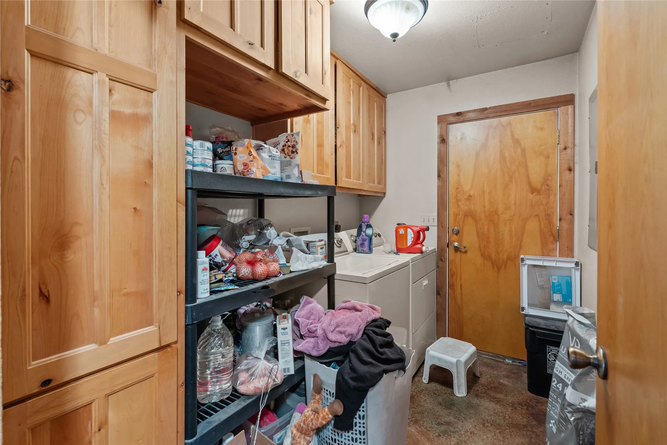 Farm For Sale in Wise County , 262 N Cheyenne Trail, Springtown, Texas 76082, 3 Bedroom, 2 Bathroom, Garage spaces, 2,000 Sqft, built in 2005, mls#21322800, Real Estate Agent in Springtown, Homes For Sale in Wise county, Homes For Sale in Springtown, Realtor in Springtown Texas, Real Estate Brokerage Independent Realty Texas, Luminita Cordes Realtor