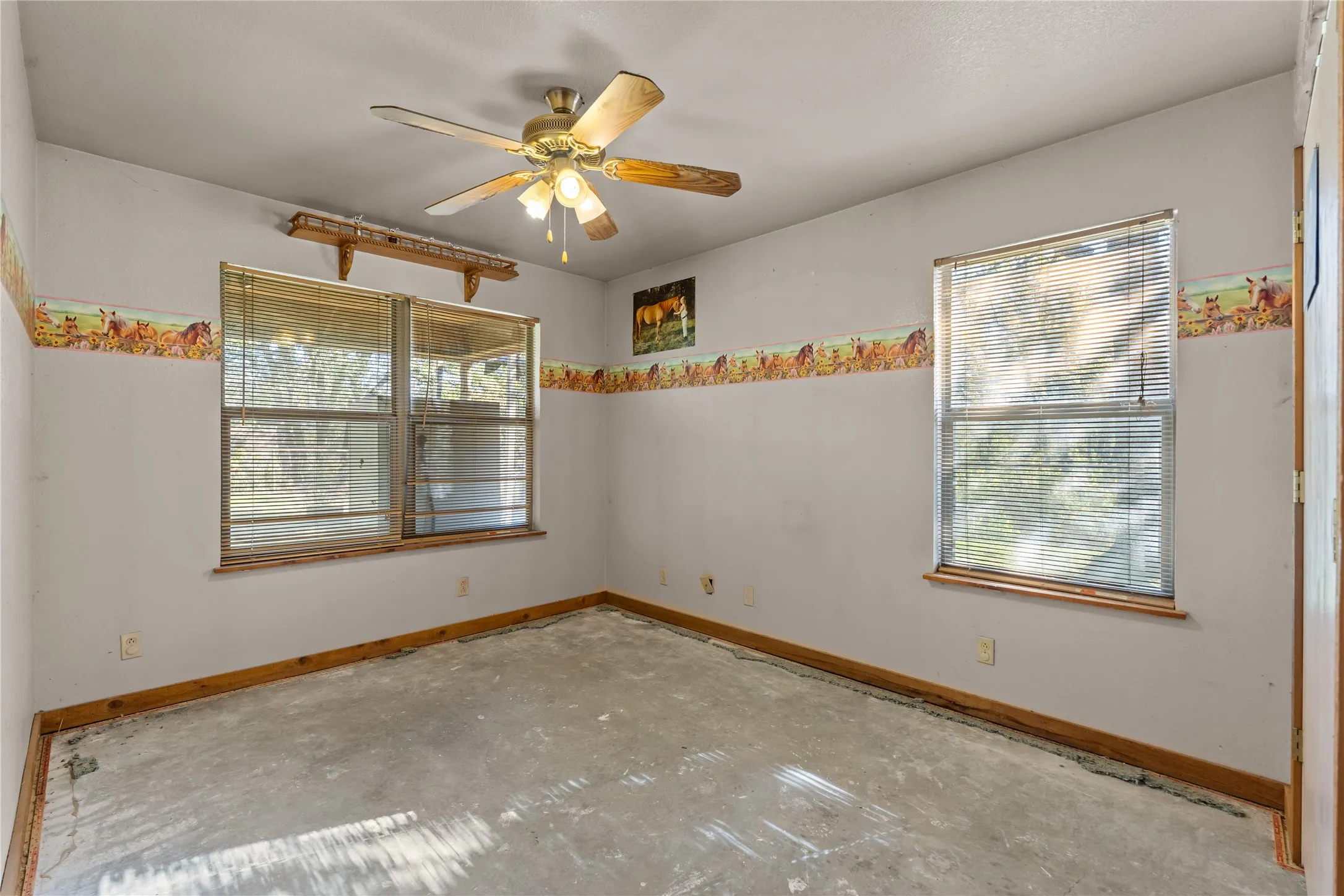 Farm For Sale in Wise County , 262 N Cheyenne Trail, Springtown, Texas 76082, 3 Bedroom, 2 Bathroom, Garage spaces, 2,000 Sqft, built in 2005, mls#21322800, Real Estate Agent in Springtown, Homes For Sale in Wise county, Homes For Sale in Springtown, Realtor in Springtown Texas, Real Estate Brokerage Independent Realty Texas, Luminita Cordes Realtor