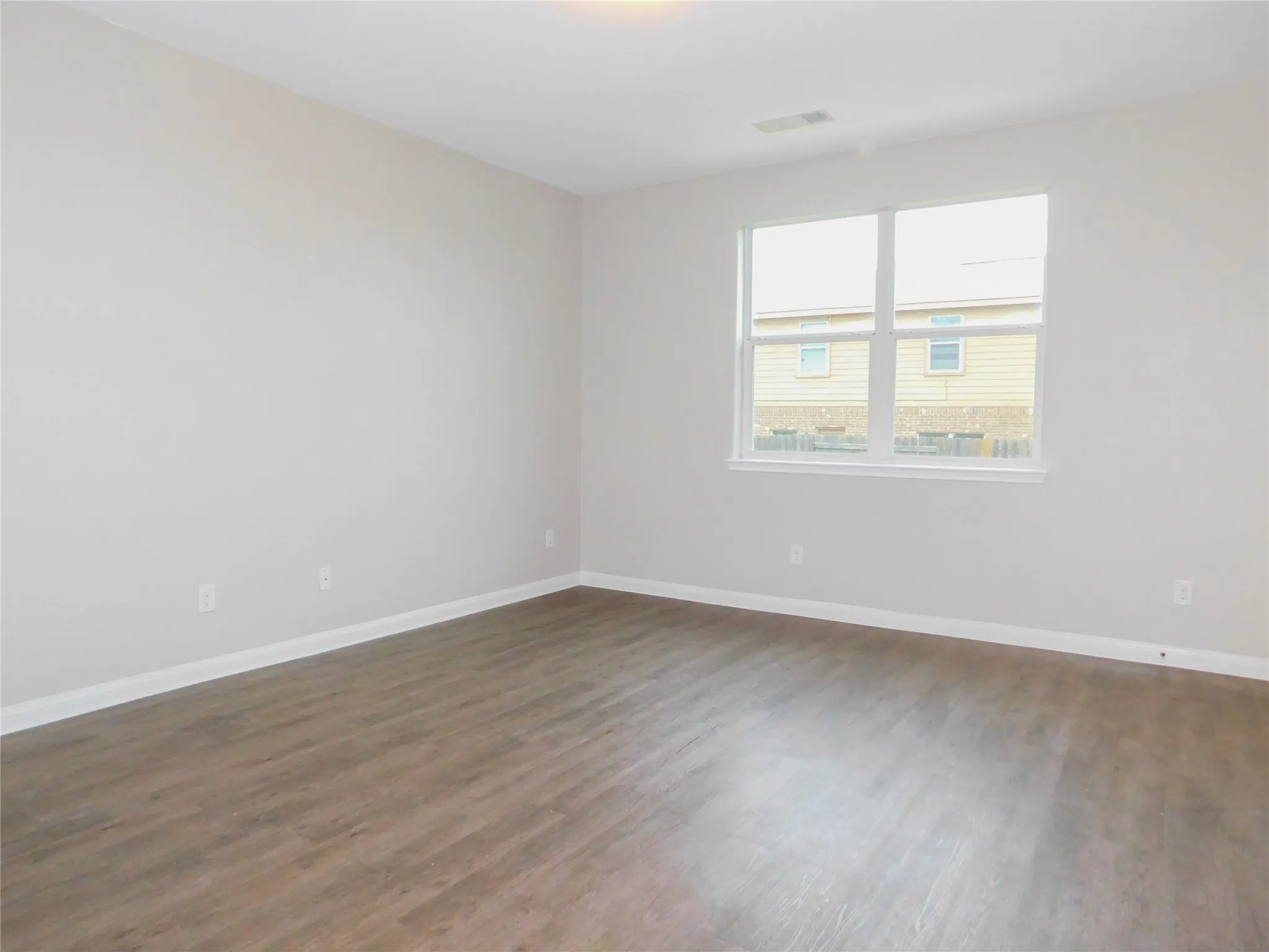 Single Family Residence For Rent in Denton County , 101 Kincaid Drive, Sanger, Texas 76266, 3 Bedroom, 2 Bathroom, 2 Garage spaces, 1,491 Sqft, built in 2012, mls#21320050, Real Estate Agent in Sanger, Homes For Rent in Denton county, Homes For Rent in Sanger, Realtor in Sanger Texas, Real Estate Brokerage Independent Realty Texas, Luminita Cordes Realtor