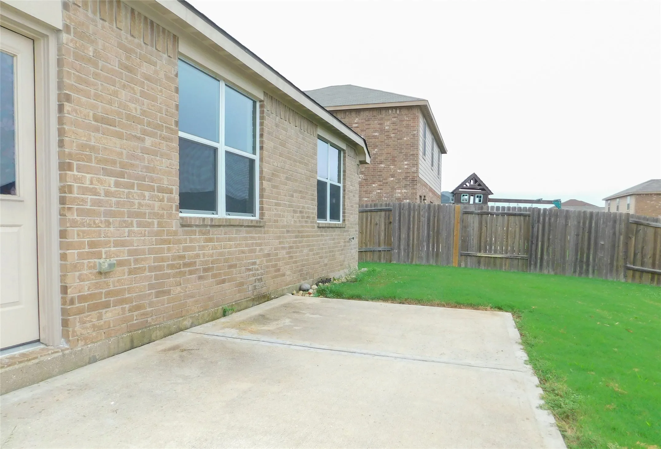 Single Family Residence For Rent in Denton County , 101 Kincaid Drive, Sanger, Texas 76266, 3 Bedroom, 2 Bathroom, 2 Garage spaces, 1,491 Sqft, built in 2012, mls#21320050, Real Estate Agent in Sanger, Homes For Rent in Denton county, Homes For Rent in Sanger, Realtor in Sanger Texas, Real Estate Brokerage Independent Realty Texas, Luminita Cordes Realtor