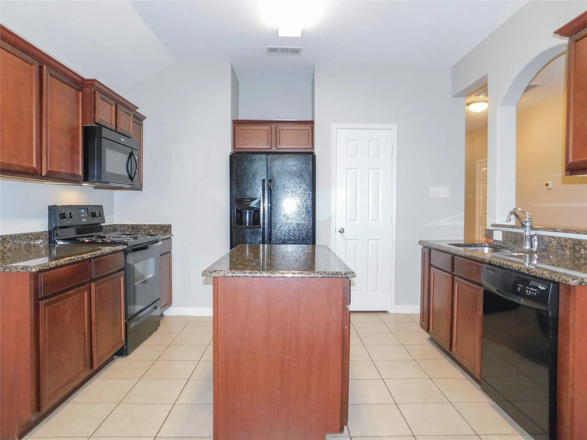 Single Family Residence For Rent in Denton County , 101 Kincaid Drive, Sanger, Texas 76266, 3 Bedroom, 2 Bathroom, 2 Garage spaces, 1,491 Sqft, built in 2012, mls#21320050, Real Estate Agent in Sanger, Homes For Rent in Denton county, Homes For Rent in Sanger, Realtor in Sanger Texas, Real Estate Brokerage Independent Realty Texas, Luminita Cordes Realtor