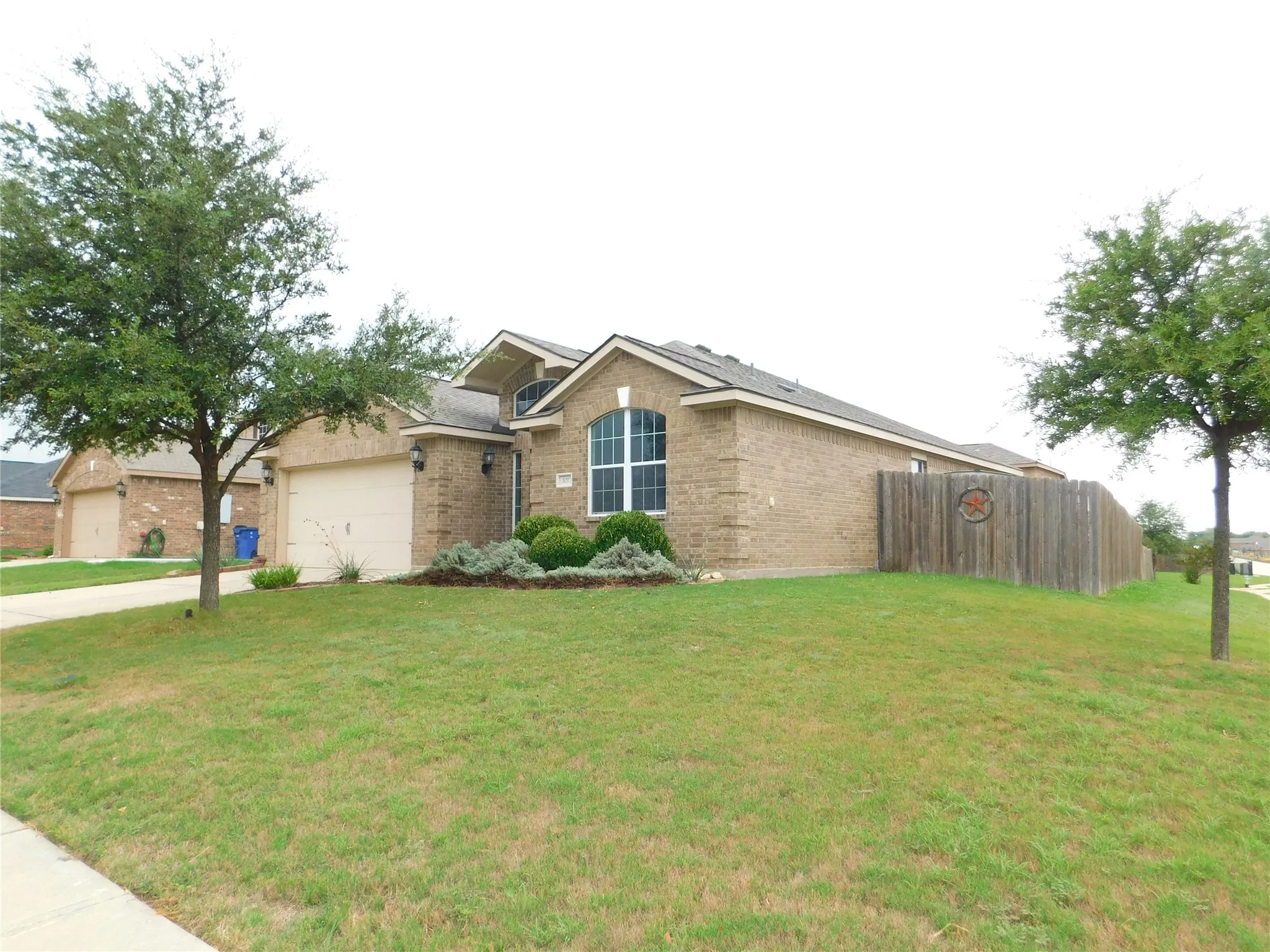 Single Family Residence For Rent in Denton County , 101 Kincaid Drive, Sanger, Texas 76266, 3 Bedroom, 2 Bathroom, 2 Garage spaces, 1,491 Sqft, built in 2012, mls#21320050, Real Estate Agent in Sanger, Homes For Rent in Denton county, Homes For Rent in Sanger, Realtor in Sanger Texas, Real Estate Brokerage Independent Realty Texas, Luminita Cordes Realtor