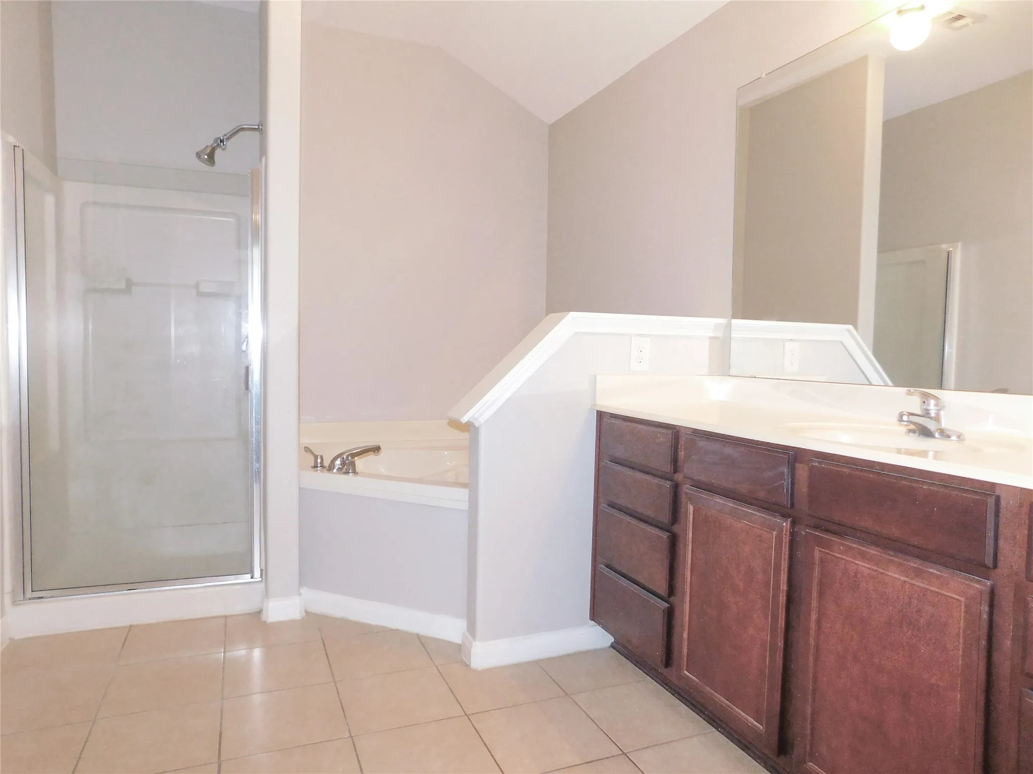Single Family Residence For Rent in Denton County , 101 Kincaid Drive, Sanger, Texas 76266, 3 Bedroom, 2 Bathroom, 2 Garage spaces, 1,491 Sqft, built in 2012, mls#21320050, Real Estate Agent in Sanger, Homes For Rent in Denton county, Homes For Rent in Sanger, Realtor in Sanger Texas, Real Estate Brokerage Independent Realty Texas, Luminita Cordes Realtor