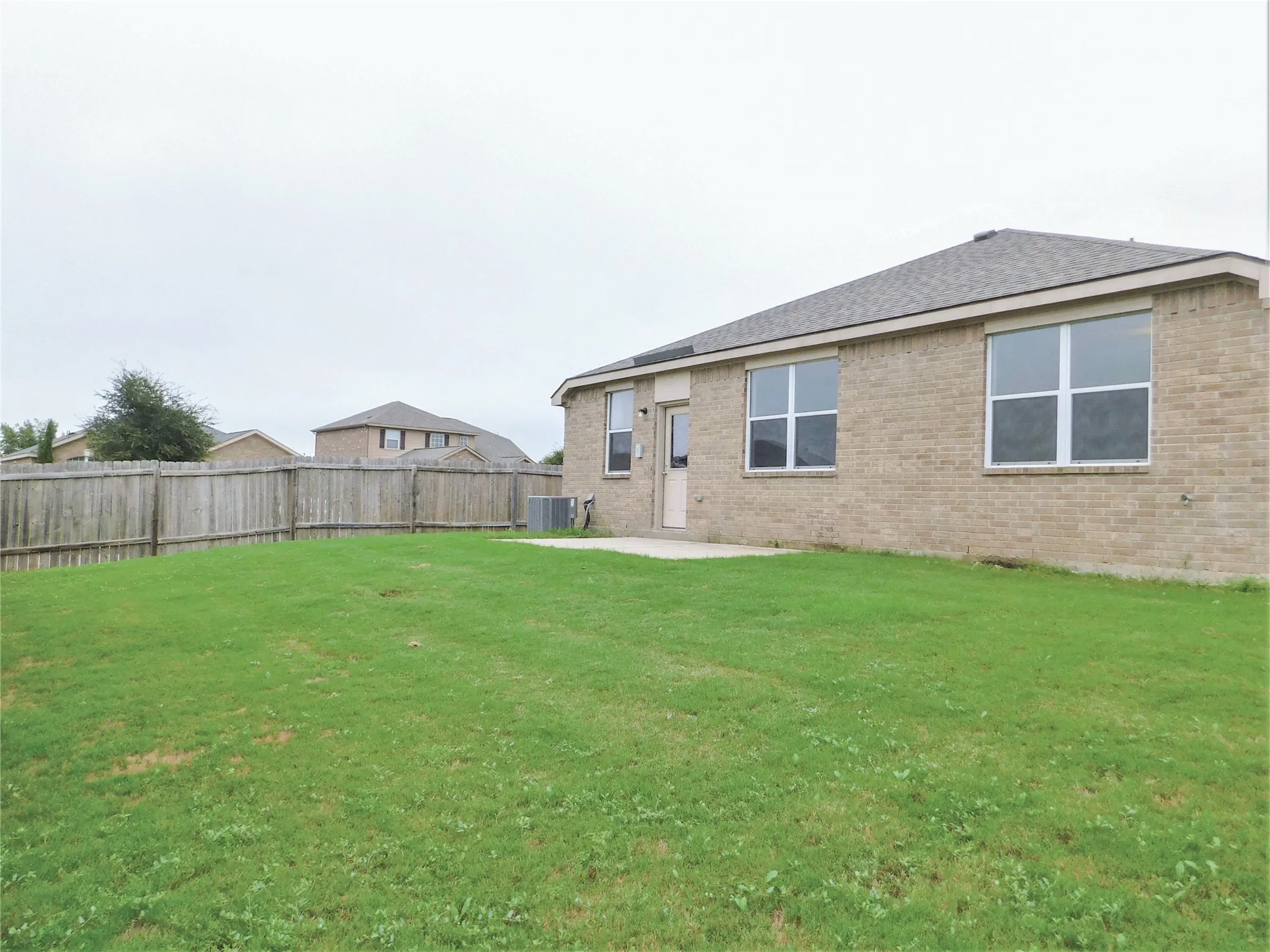 Single Family Residence For Rent in Denton County , 101 Kincaid Drive, Sanger, Texas 76266, 3 Bedroom, 2 Bathroom, 2 Garage spaces, 1,491 Sqft, built in 2012, mls#21320050, Real Estate Agent in Sanger, Homes For Rent in Denton county, Homes For Rent in Sanger, Realtor in Sanger Texas, Real Estate Brokerage Independent Realty Texas, Luminita Cordes Realtor