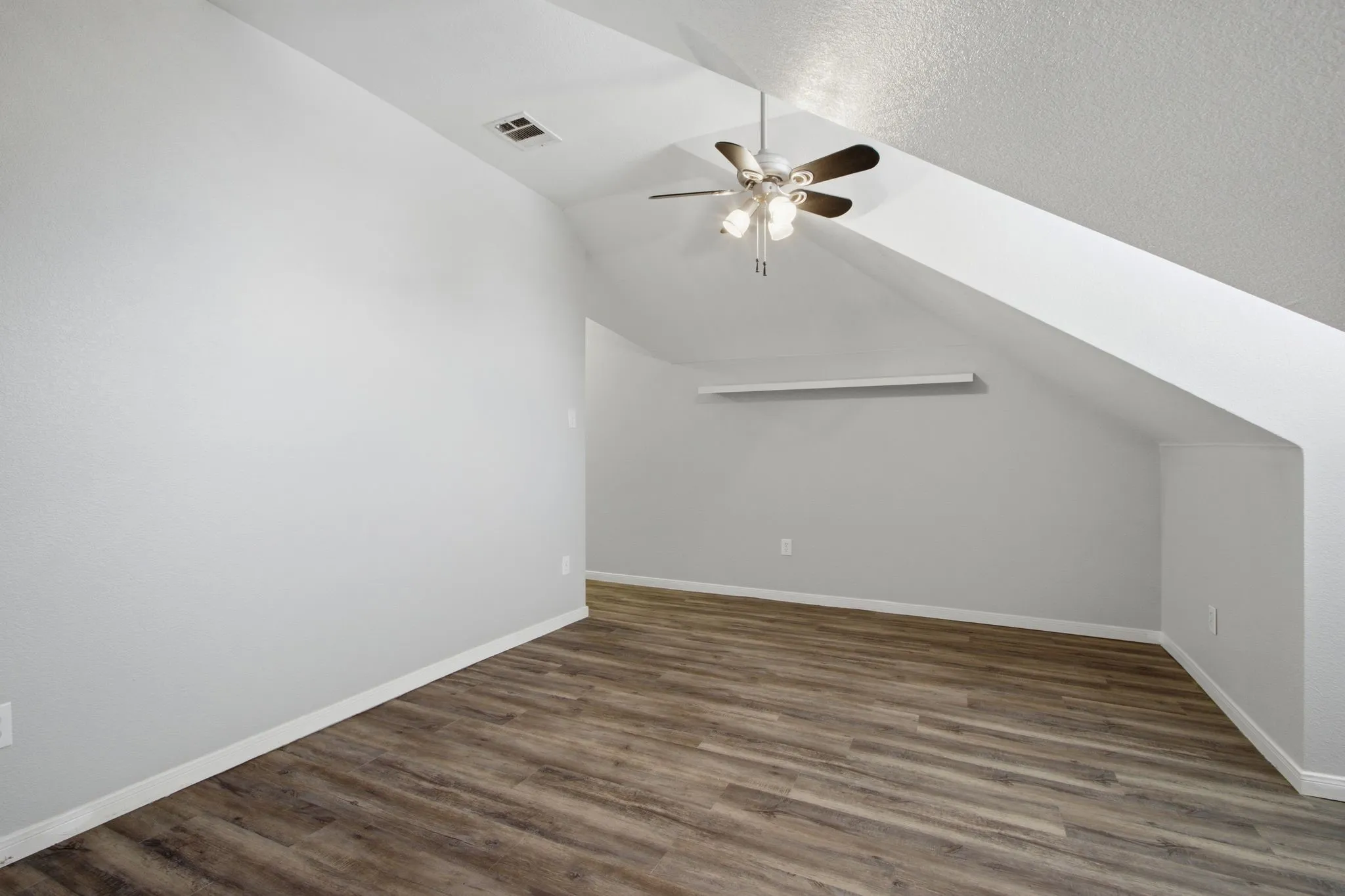 Single Family Residence For Rent in Denton County , 6208 Stewart Boulevard, The Colony, Texas 75056, 4 Bedroom, 3 Bathroom, 2 Garage spaces, 2,991 Sqft, built in 1999, mls#21322781, Real Estate Agent in The Colony, Homes For Rent in Denton county, Homes For Rent in The Colony, Realtor in The Colony Texas, Real Estate Brokerage Independent Realty Texas, Luminita Cordes Realtor