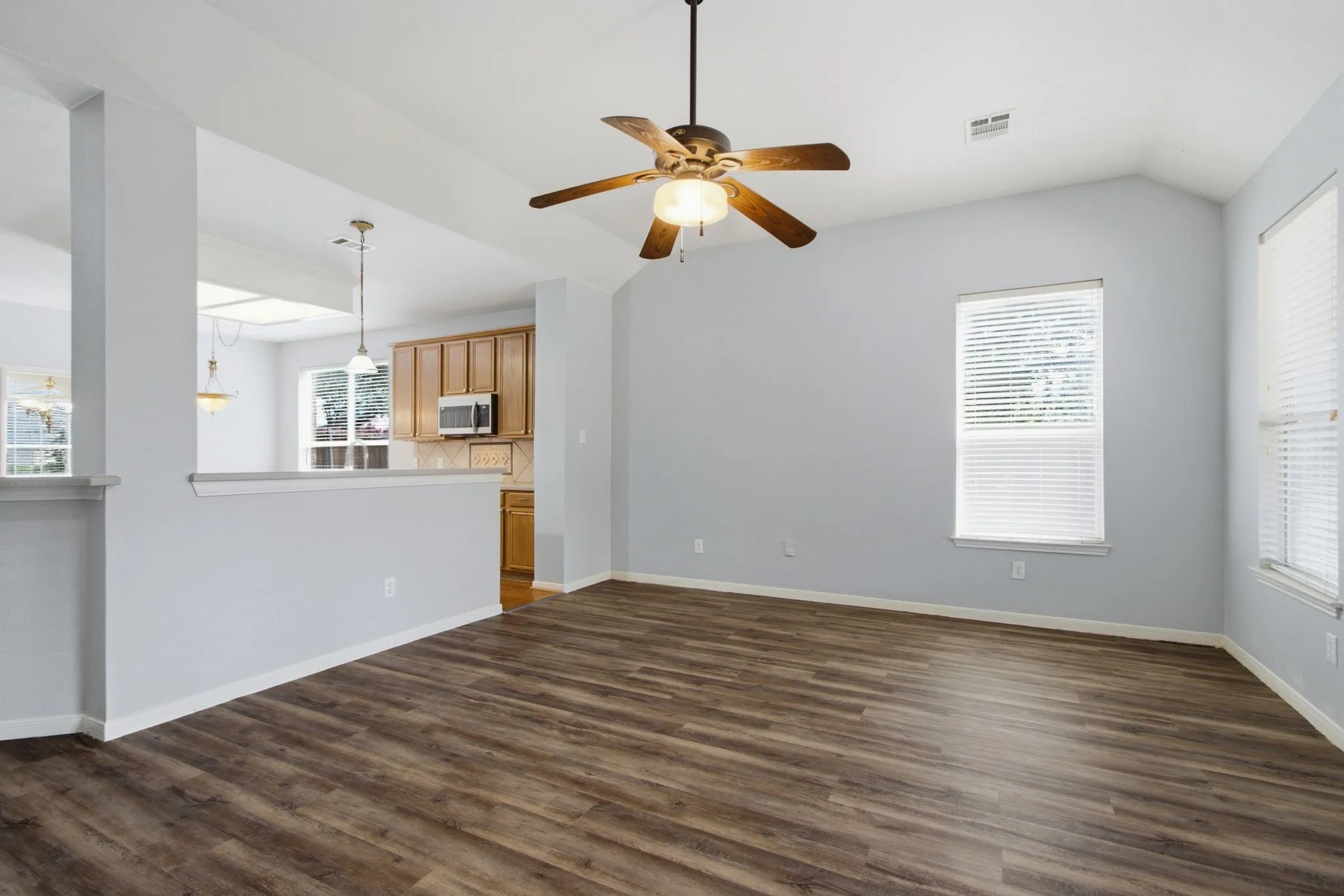 Single Family Residence For Rent in Denton County , 6208 Stewart Boulevard, The Colony, Texas 75056, 4 Bedroom, 3 Bathroom, 2 Garage spaces, 2,991 Sqft, built in 1999, mls#21322781, Real Estate Agent in The Colony, Homes For Rent in Denton county, Homes For Rent in The Colony, Realtor in The Colony Texas, Real Estate Brokerage Independent Realty Texas, Luminita Cordes Realtor