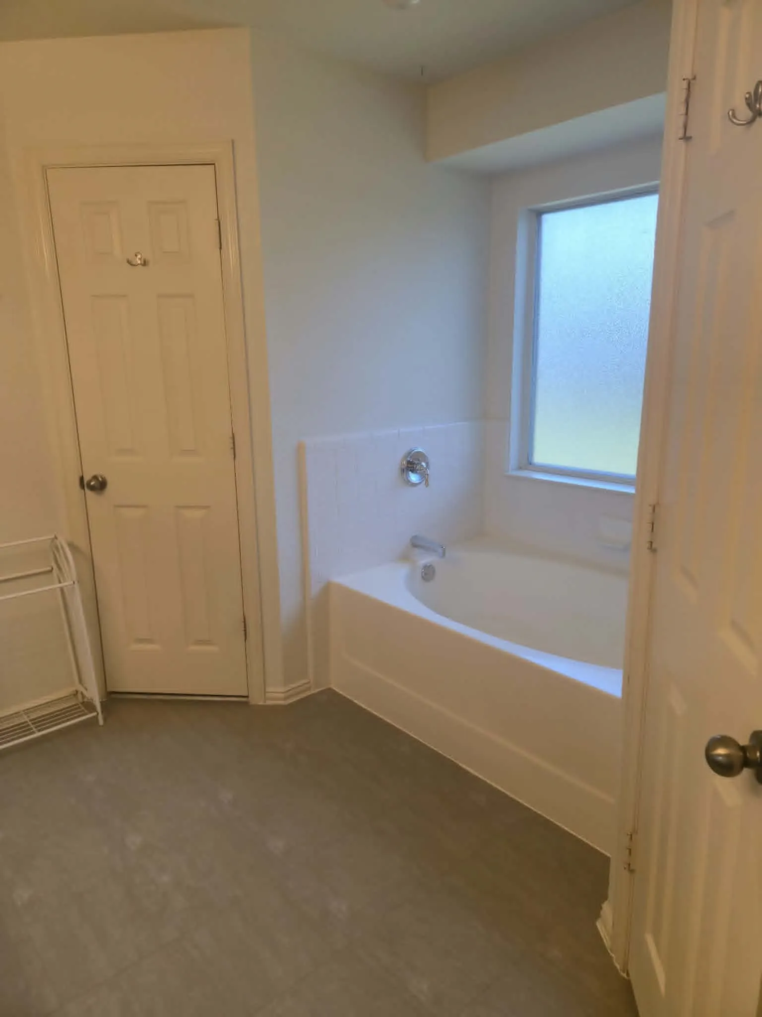 Single Family Residence For Sale in Tarrant County , 2009 Wahoo Drive, Mansfield, Texas 76063, 3 Bedroom, 2 Bathroom, 2 Garage spaces, 1,407 Sqft, built in 2003, mls#21322254, Real Estate Agent in Mansfield, Homes For Sale in Tarrant county, Homes For Sale in Mansfield, Realtor in Mansfield Texas, Real Estate Brokerage Independent Realty Texas, Luminita Cordes Realtor