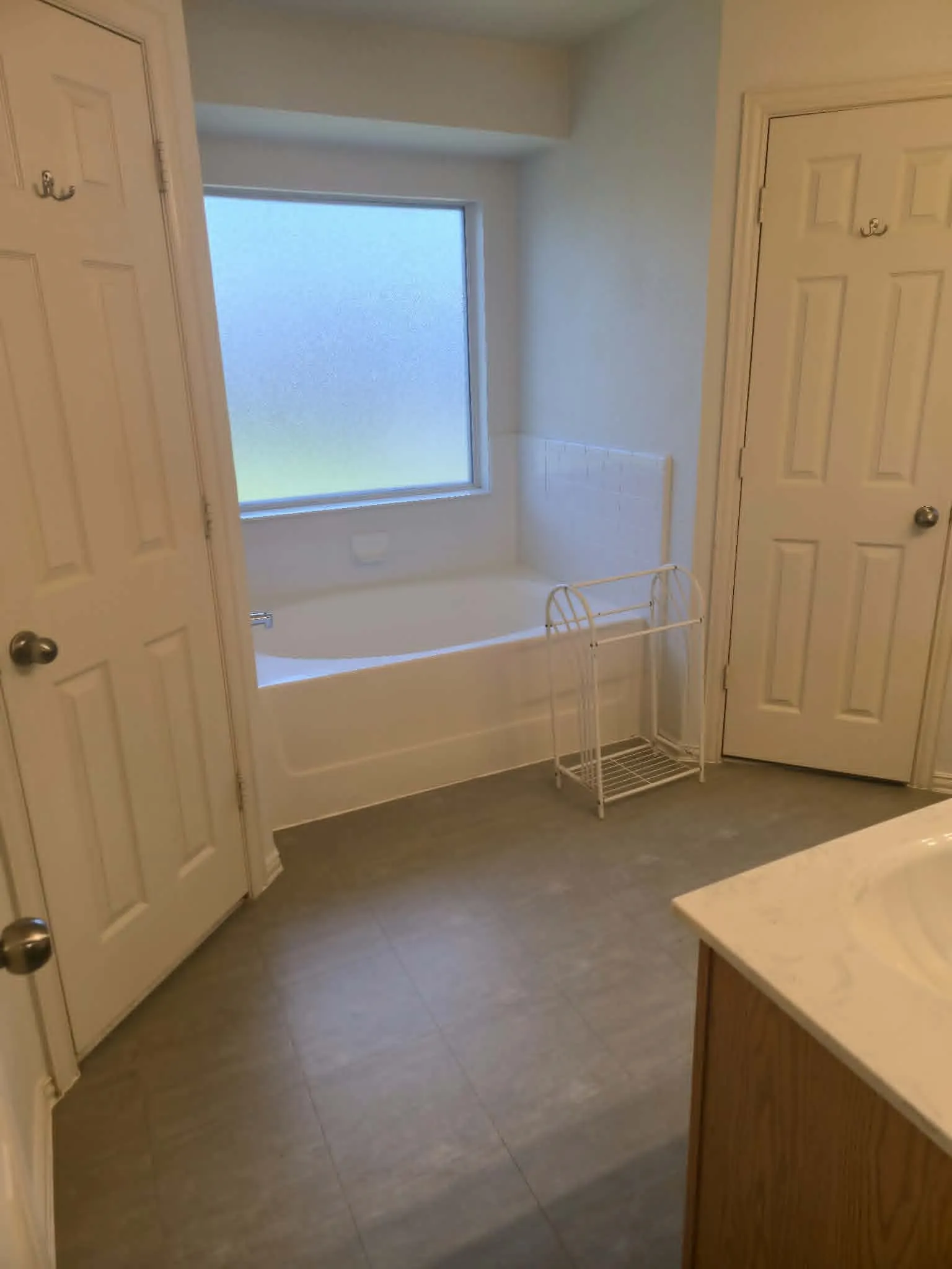 Single Family Residence For Sale in Tarrant County , 2009 Wahoo Drive, Mansfield, Texas 76063, 3 Bedroom, 2 Bathroom, 2 Garage spaces, 1,407 Sqft, built in 2003, mls#21322254, Real Estate Agent in Mansfield, Homes For Sale in Tarrant county, Homes For Sale in Mansfield, Realtor in Mansfield Texas, Real Estate Brokerage Independent Realty Texas, Luminita Cordes Realtor