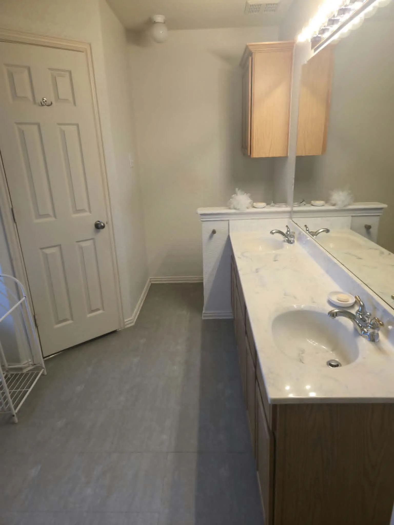 Single Family Residence For Sale in Tarrant County , 2009 Wahoo Drive, Mansfield, Texas 76063, 3 Bedroom, 2 Bathroom, 2 Garage spaces, 1,407 Sqft, built in 2003, mls#21322254, Real Estate Agent in Mansfield, Homes For Sale in Tarrant county, Homes For Sale in Mansfield, Realtor in Mansfield Texas, Real Estate Brokerage Independent Realty Texas, Luminita Cordes Realtor