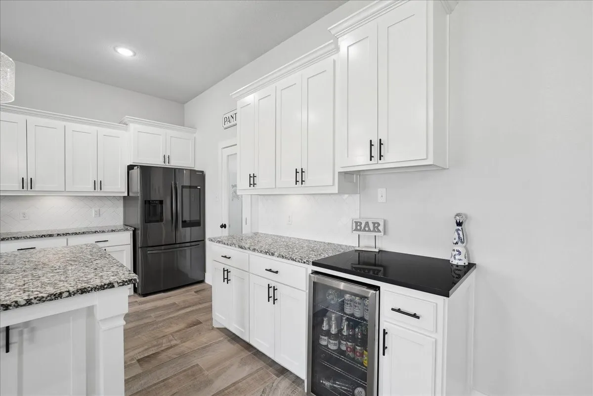 Single Family Residence For Sale in Parker County , 1005 Paradise Parkway, Poolville, Texas 76487, 3 Bedrooms, 2 Bathrooms, 2 Garage spaces, 2,066 Sqft, built in 2022, Price $460,000, mls#21318254, Real Estate Agent in Poolville, Homes For Sale in Parker county, Homes For Sale in Poolville, Realtor in Poolville Texas, Real Estate Brokerage Independent Realty Texas, Luminita Cordes Realtor